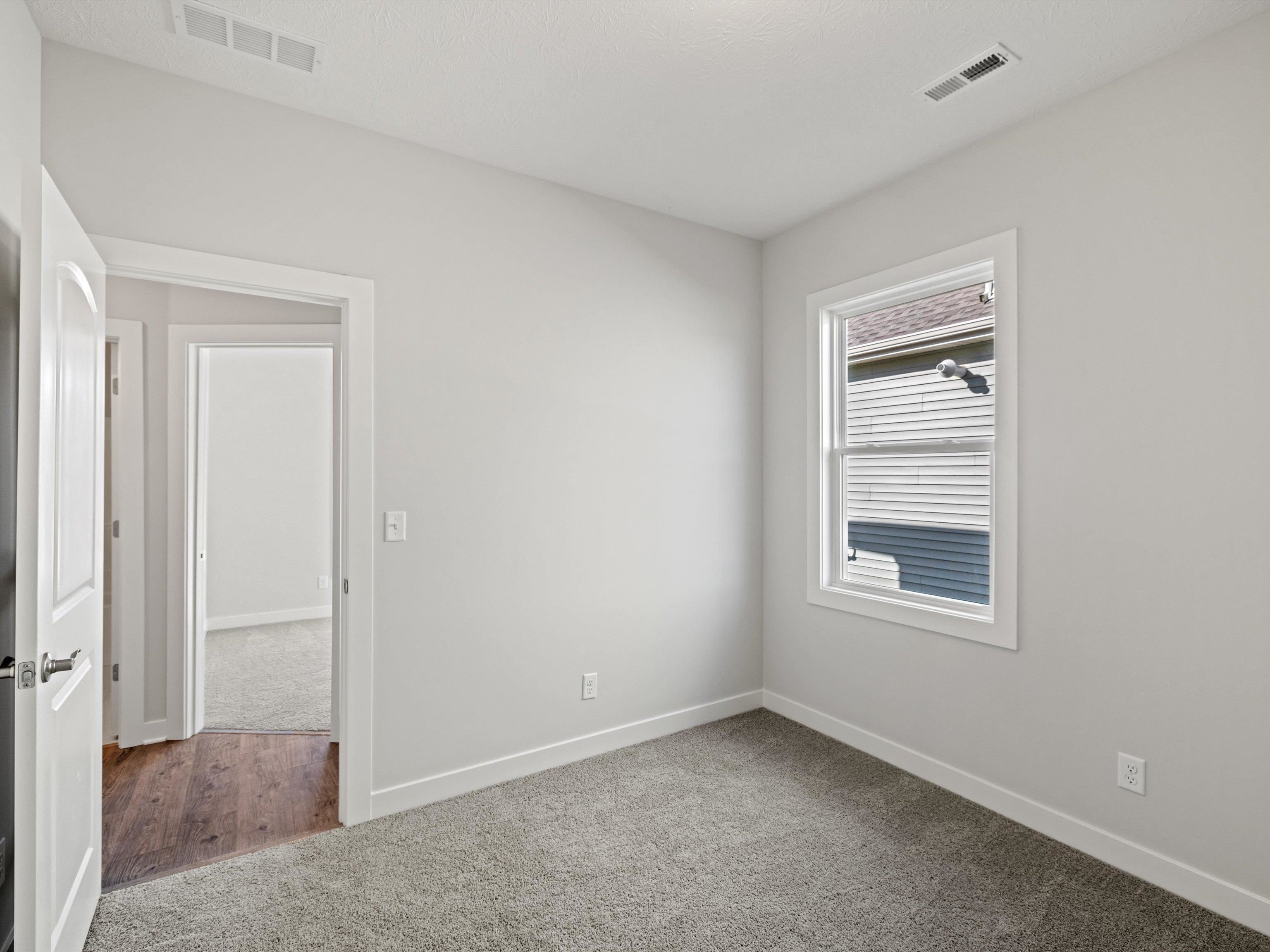 631 Alabaster Lane, Owensboro, Kentucky 42301, 3 Bedrooms Bedrooms, ,2 BathroomsBathrooms,Single Family Residence,For Sale,Alabaster Lane,91458