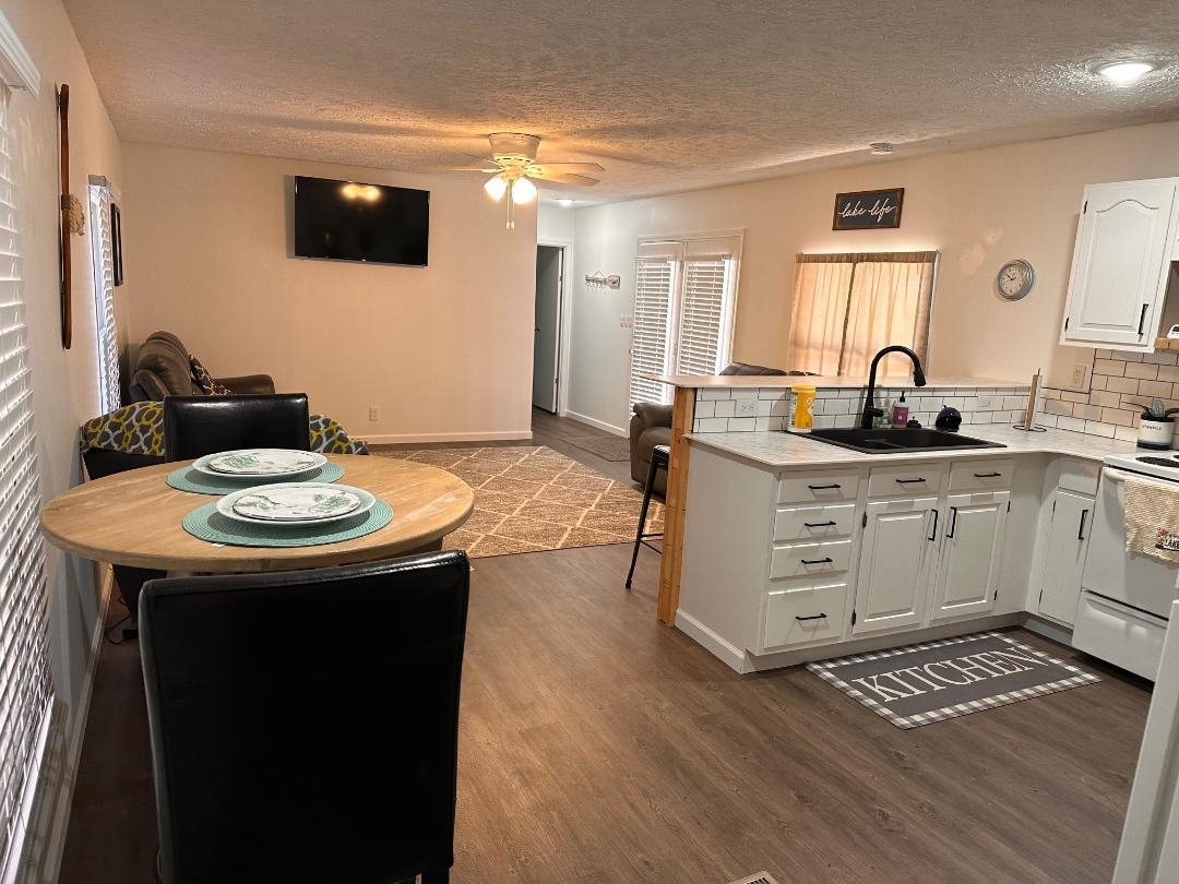 191 Shawnee Circle, Falls of Rough, Kentucky 40119, 2 Bedrooms Bedrooms, ,2 BathroomsBathrooms,Manufactured Home,For Sale,Shawnee Circle,91460