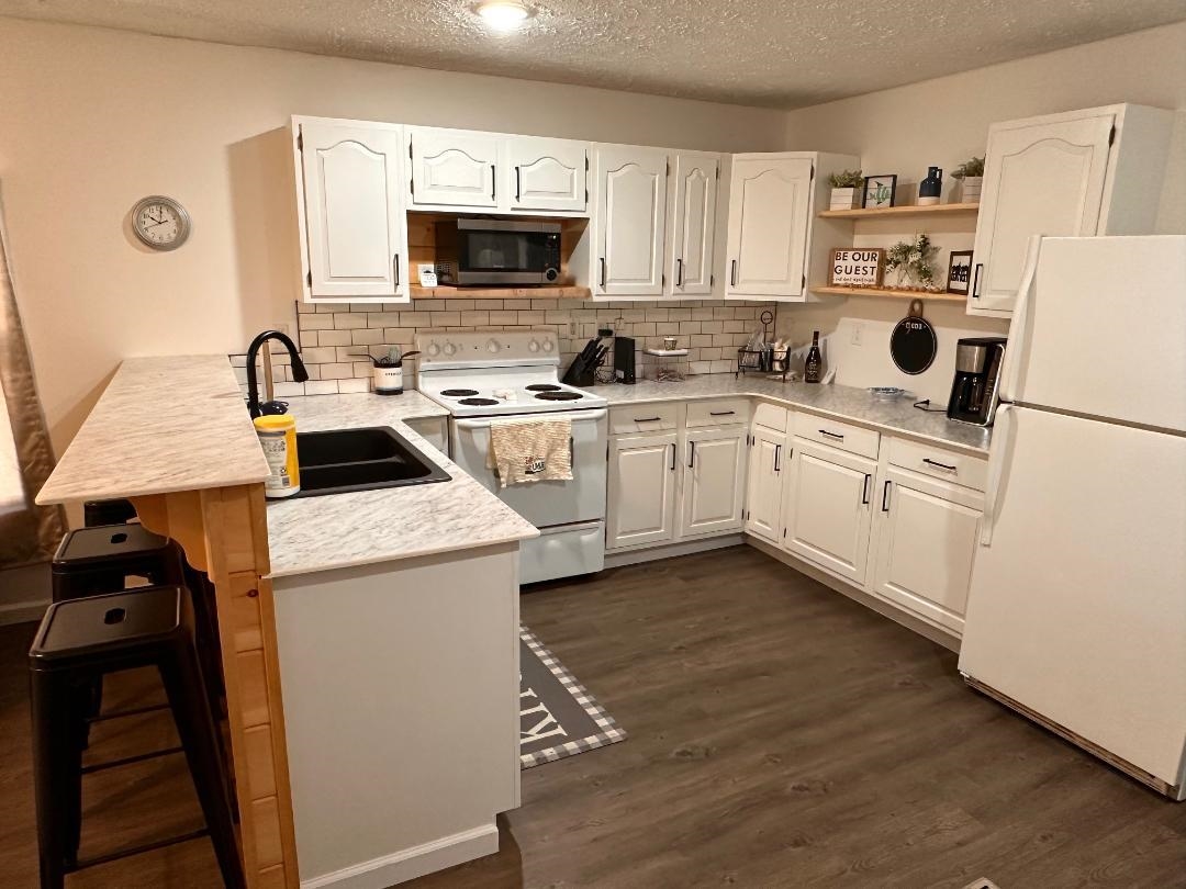 191 Shawnee Circle, Falls of Rough, Kentucky 40119, 2 Bedrooms Bedrooms, ,2 BathroomsBathrooms,Manufactured Home,For Sale,Shawnee Circle,91460