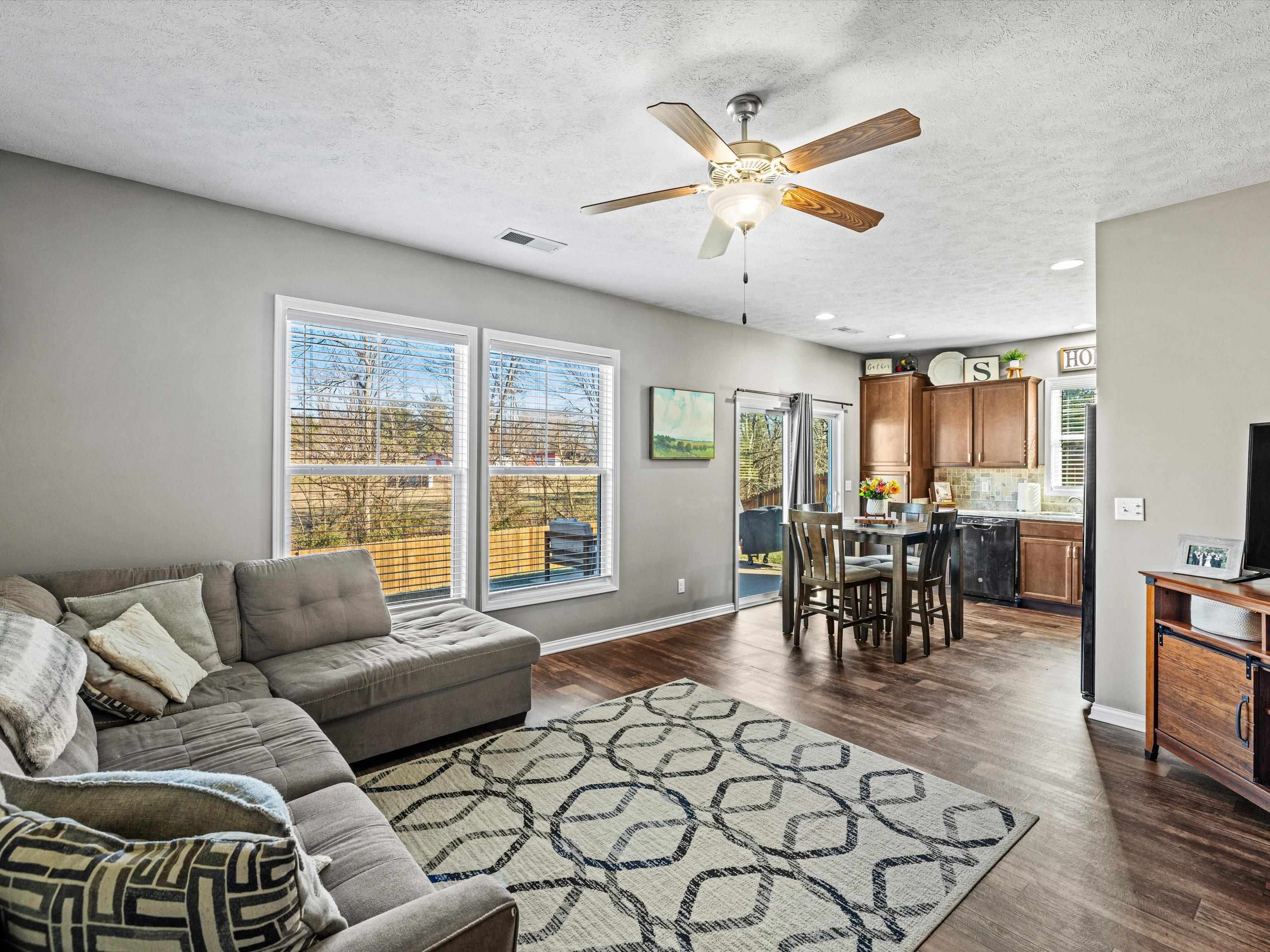 6367 Valley Brook Trace, Utica, Kentucky 42376, 3 Bedrooms Bedrooms, ,2 BathroomsBathrooms,Single Family Residence,For Sale,Valley Brook Trace,91464