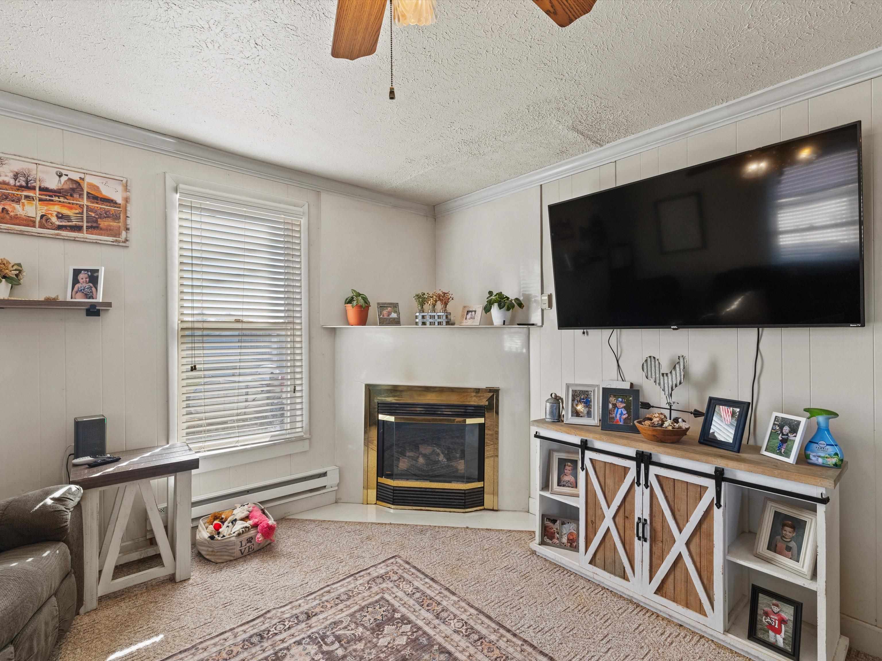 8756 Mulligan Rd, Owensboro, Kentucky 42301, 4 Bedrooms Bedrooms, ,1 BathroomBathrooms,Single Family Residence,For Sale,Mulligan Rd,91470