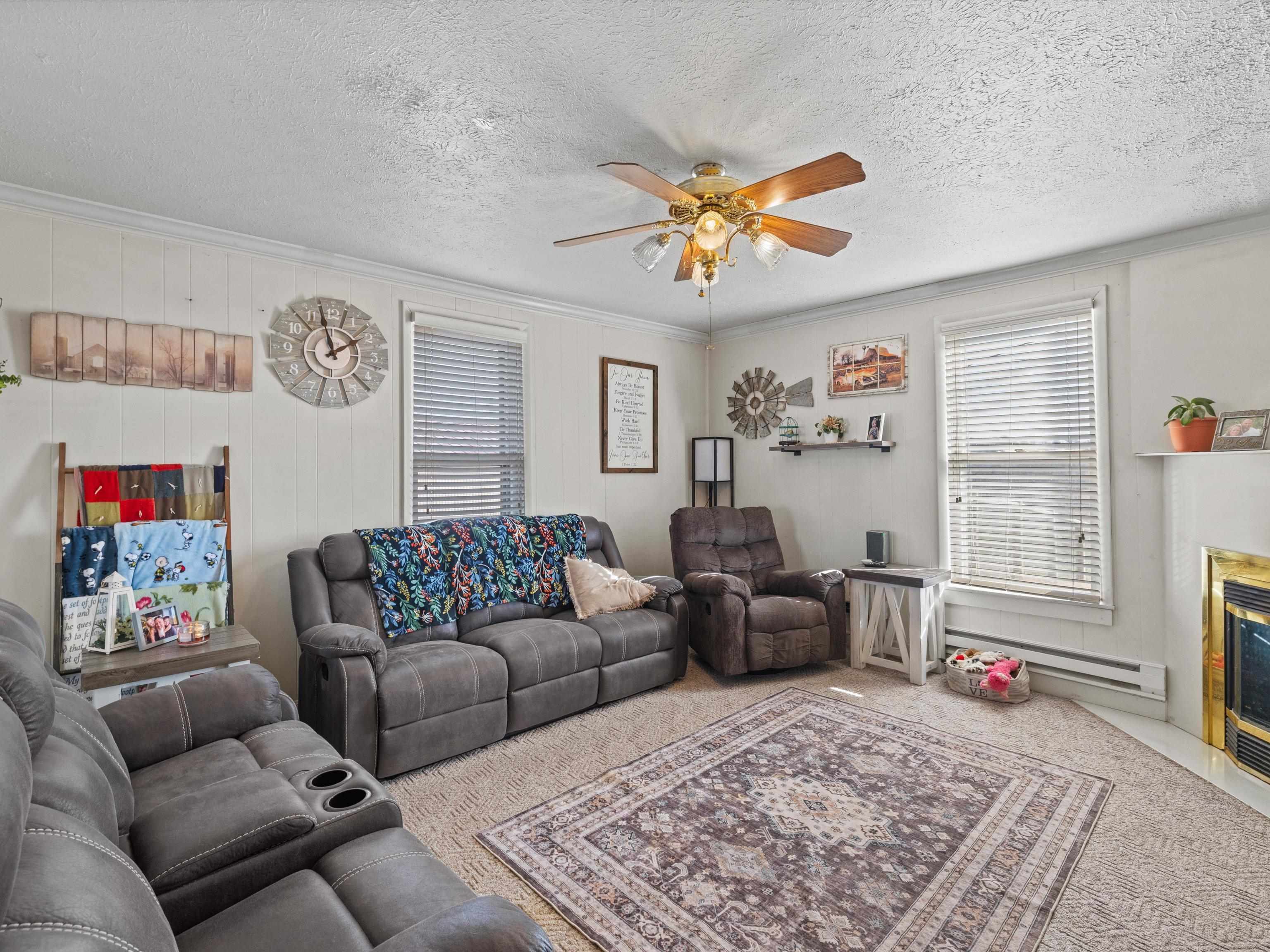 8756 Mulligan Rd, Owensboro, Kentucky 42301, 4 Bedrooms Bedrooms, ,1 BathroomBathrooms,Single Family Residence,For Sale,Mulligan Rd,91470