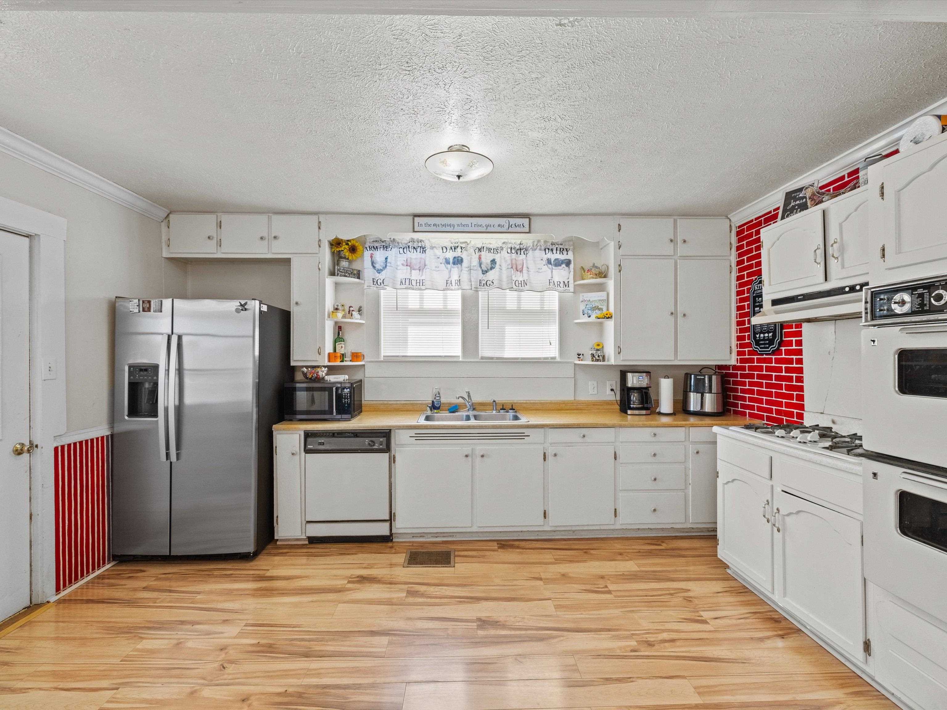 8756 Mulligan Rd, Owensboro, Kentucky 42301, 4 Bedrooms Bedrooms, ,1 BathroomBathrooms,Single Family Residence,For Sale,Mulligan Rd,91470