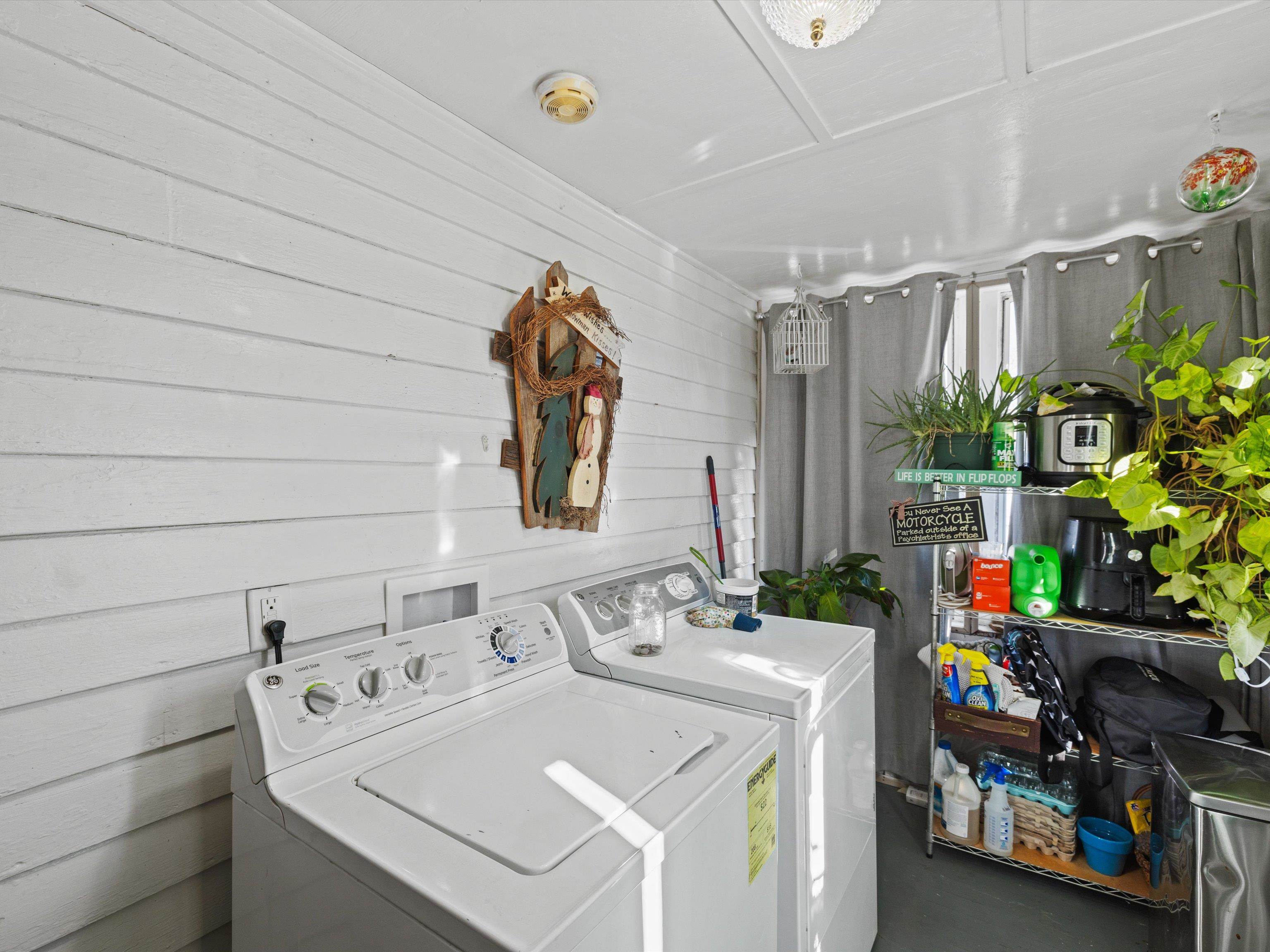 2609 Westwood Ave., Owensboro, Kentucky 42301, 2 Bedrooms Bedrooms, ,1 BathroomBathrooms,Single Family Residence,For Sale,Westwood Ave.,91472