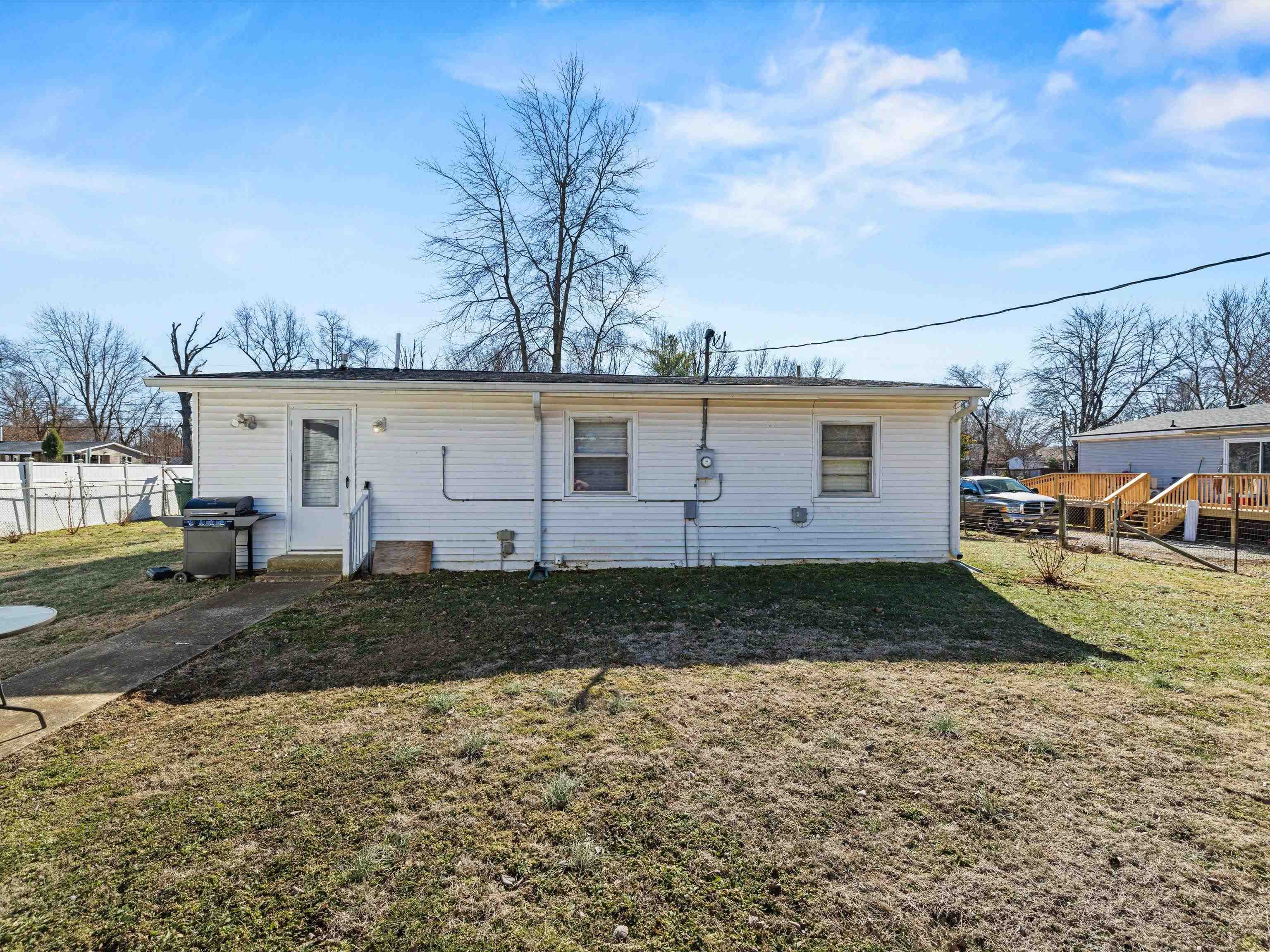 2609 Westwood Ave., Owensboro, Kentucky 42301, 2 Bedrooms Bedrooms, ,1 BathroomBathrooms,Single Family Residence,For Sale,Westwood Ave.,91472