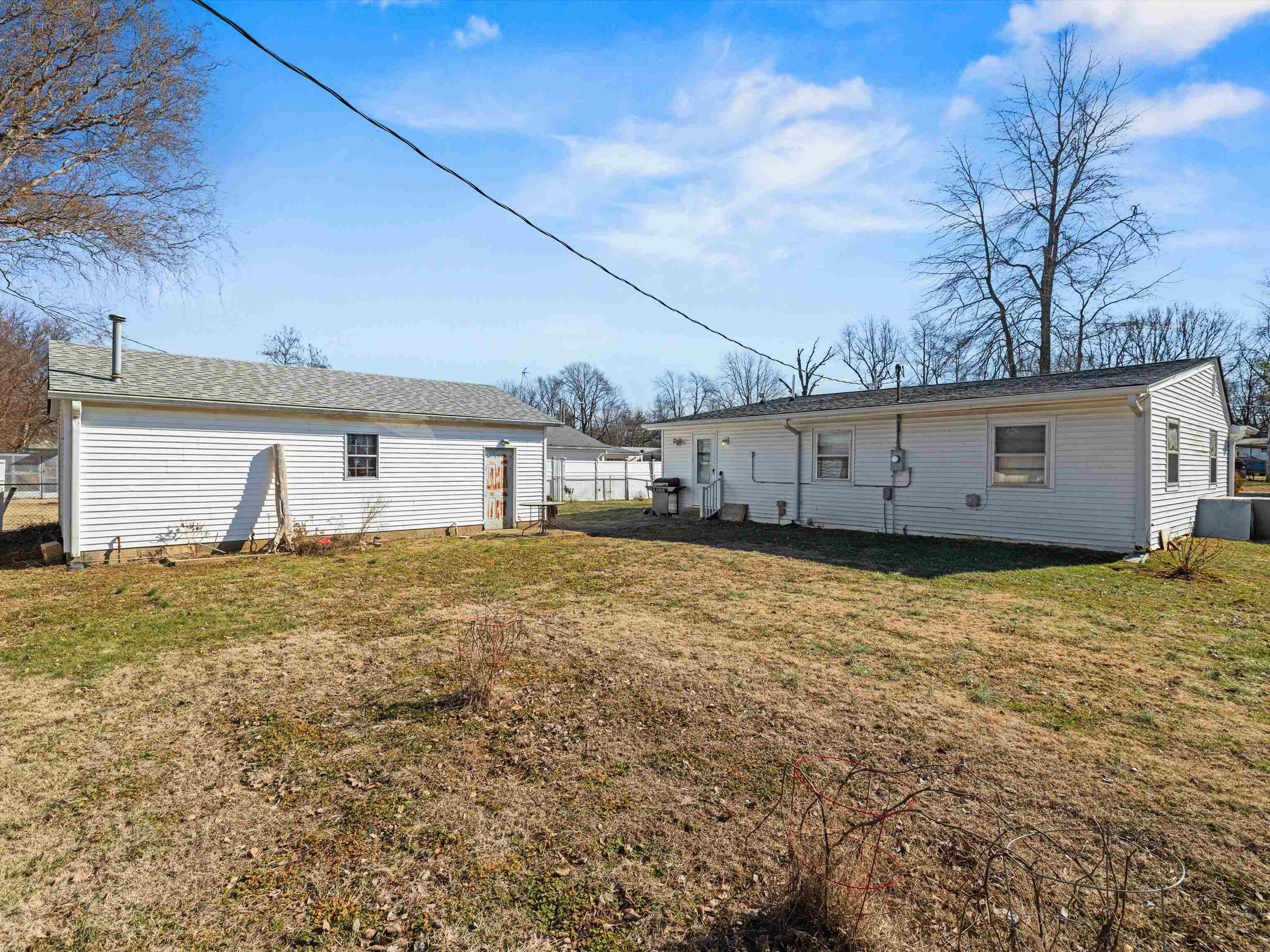 2609 Westwood Ave., Owensboro, Kentucky 42301, 2 Bedrooms Bedrooms, ,1 BathroomBathrooms,Single Family Residence,For Sale,Westwood Ave.,91472