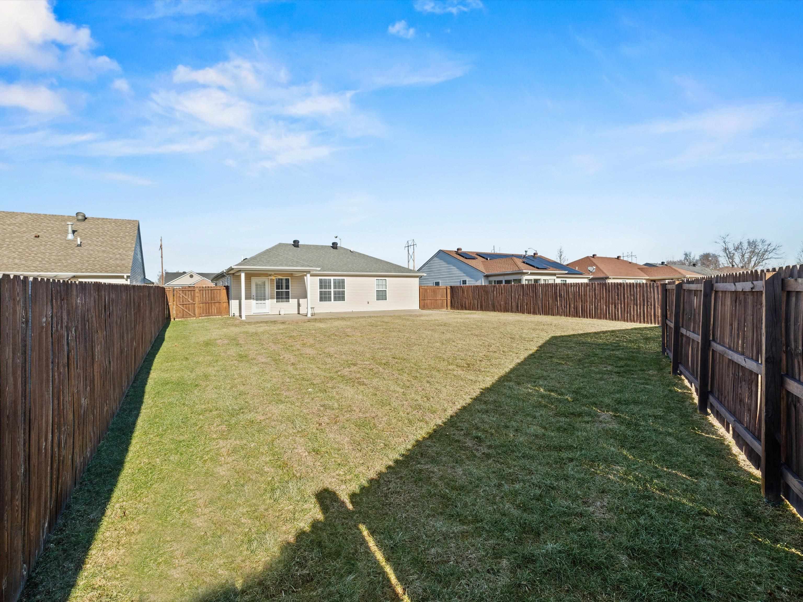 2342 Trails Lake Garden, Owensboro, Kentucky 42303, 3 Bedrooms Bedrooms, ,2 BathroomsBathrooms,Single Family Residence,For Sale,Trails Lake Garden,91473