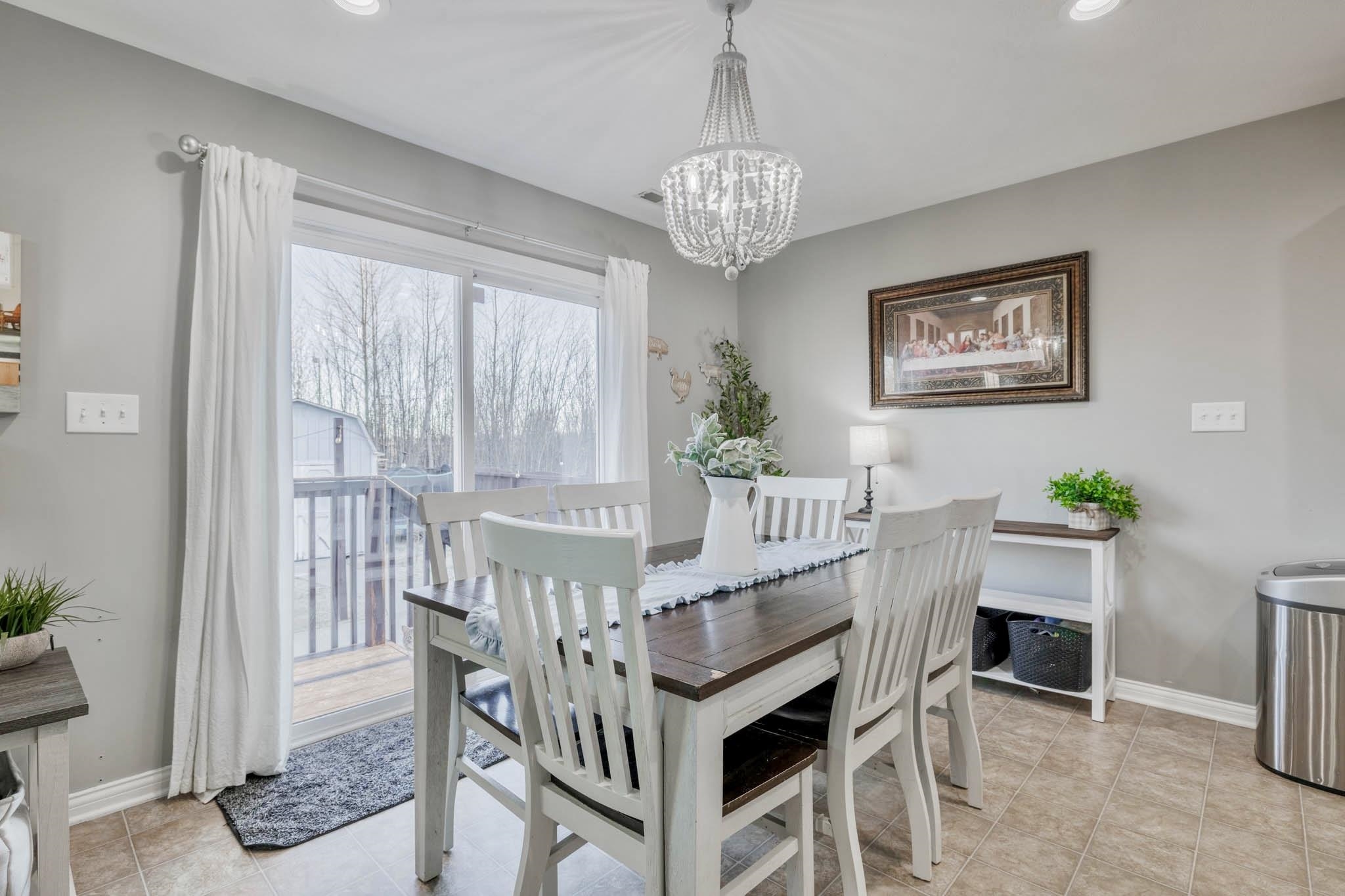 1405 Chandler Avenue, Owensboro, Kentucky 42303, 3 Bedrooms Bedrooms, ,2 BathroomsBathrooms,Single Family Residence,For Sale,Chandler Avenue,91475