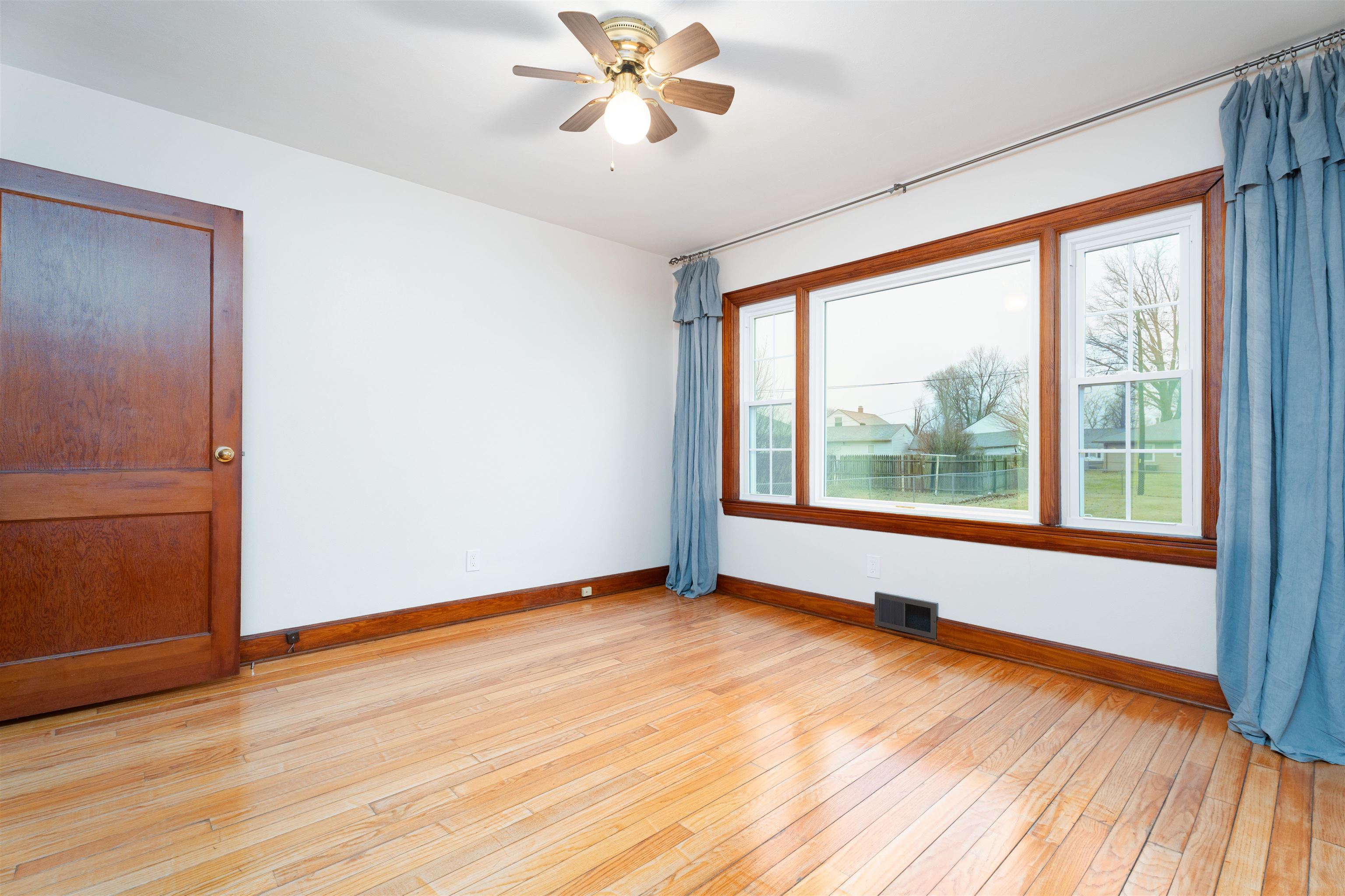 3815 Kentucky 144, Owensboro, Kentucky 42303, 3 Bedrooms Bedrooms, ,1 BathroomBathrooms,Single Family Residence,For Sale,Kentucky 144,91478