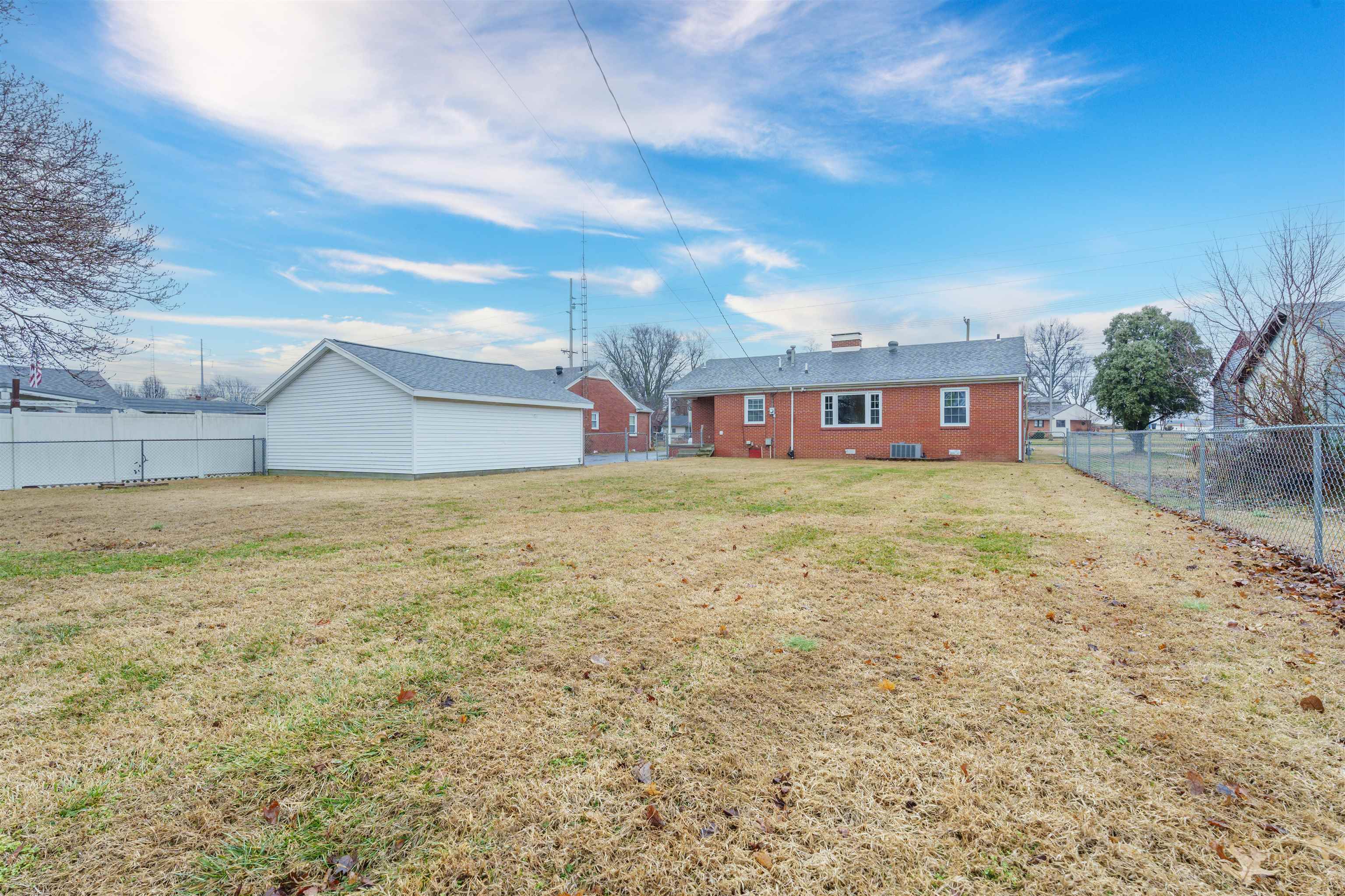 3815 Kentucky 144, Owensboro, Kentucky 42303, 3 Bedrooms Bedrooms, ,1 BathroomBathrooms,Single Family Residence,For Sale,Kentucky 144,91478