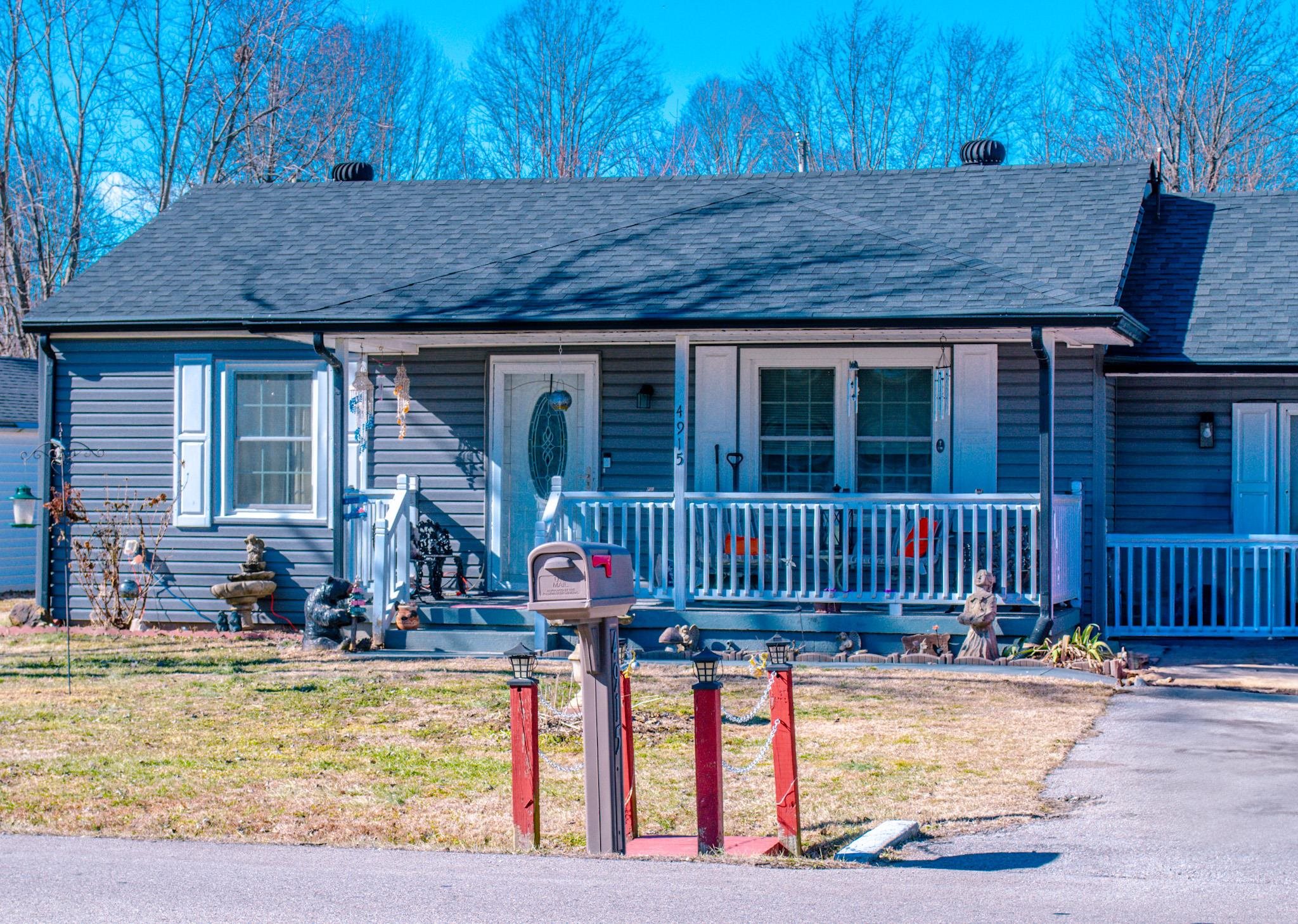 4915 Graham Ln, Owensboro, Kentucky 42303, 2 Bedrooms Bedrooms, ,1 BathroomBathrooms,Single Family Residence,For Sale,Graham Ln,91481
