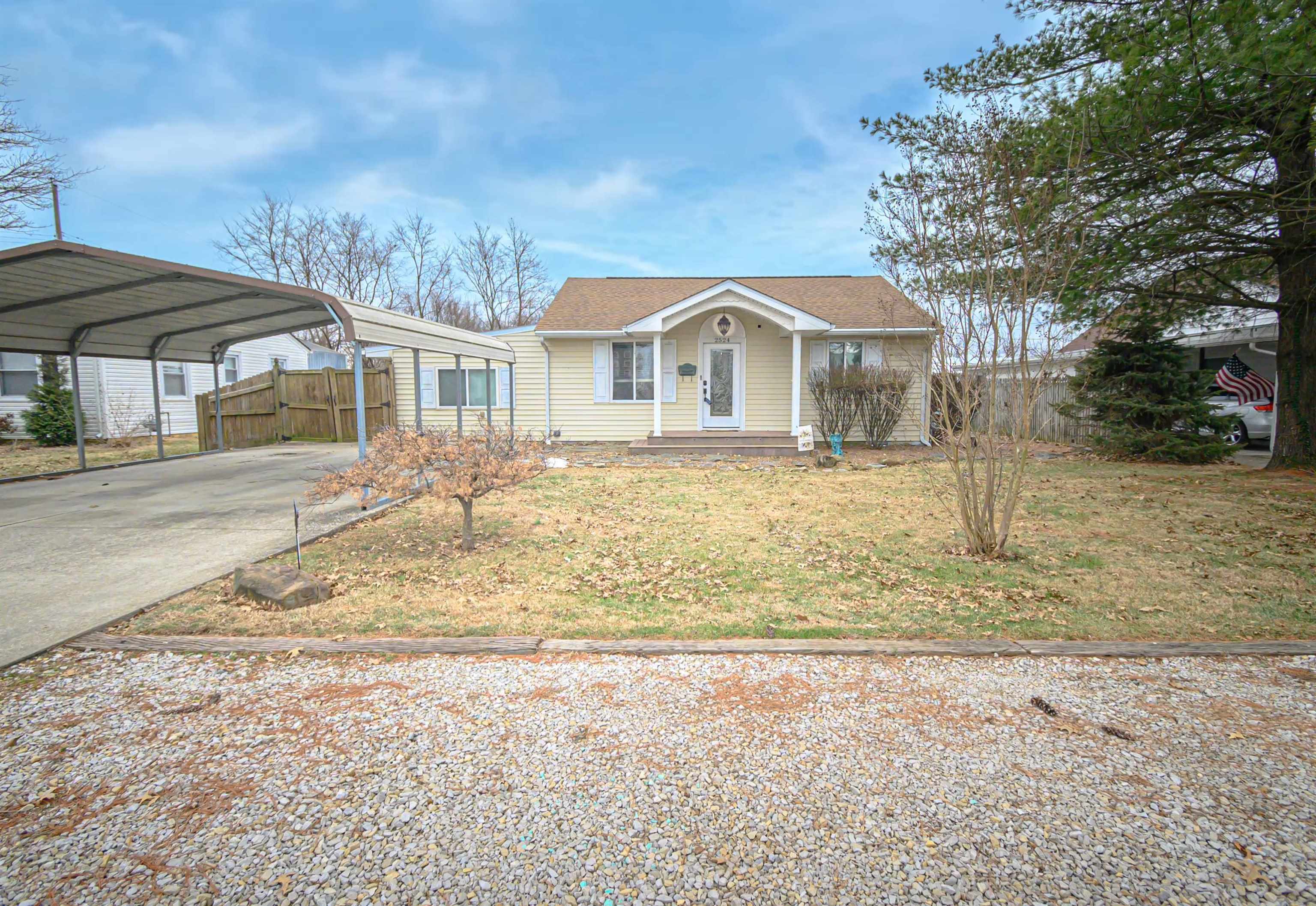 2524 9th Street, Owensboro, Kentucky 42303, 3 Bedrooms Bedrooms, ,2 BathroomsBathrooms,Single Family Residence,For Sale,9th Street,91483