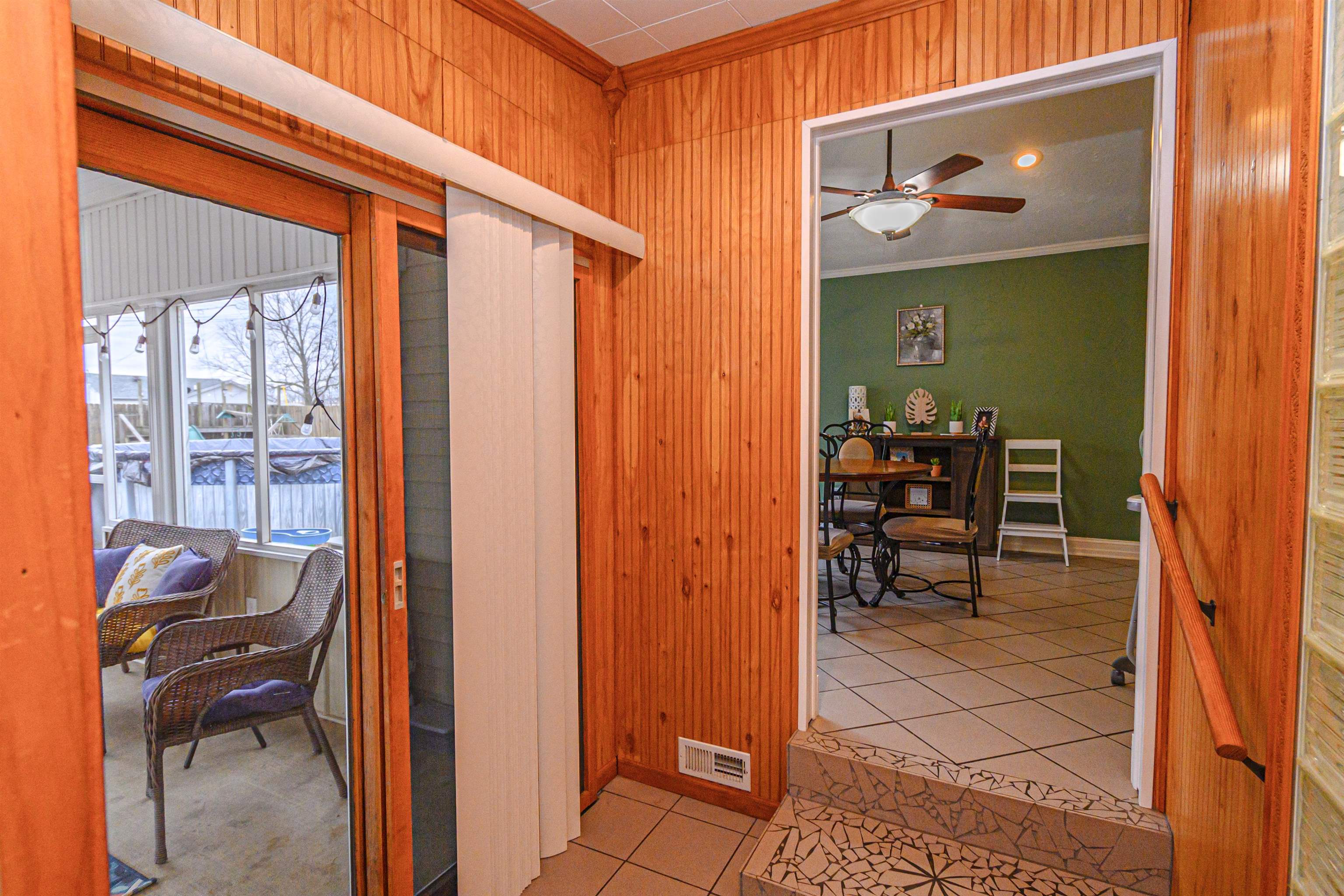 2524 9th Street, Owensboro, Kentucky 42303, 3 Bedrooms Bedrooms, ,2 BathroomsBathrooms,Single Family Residence,For Sale,9th Street,91483