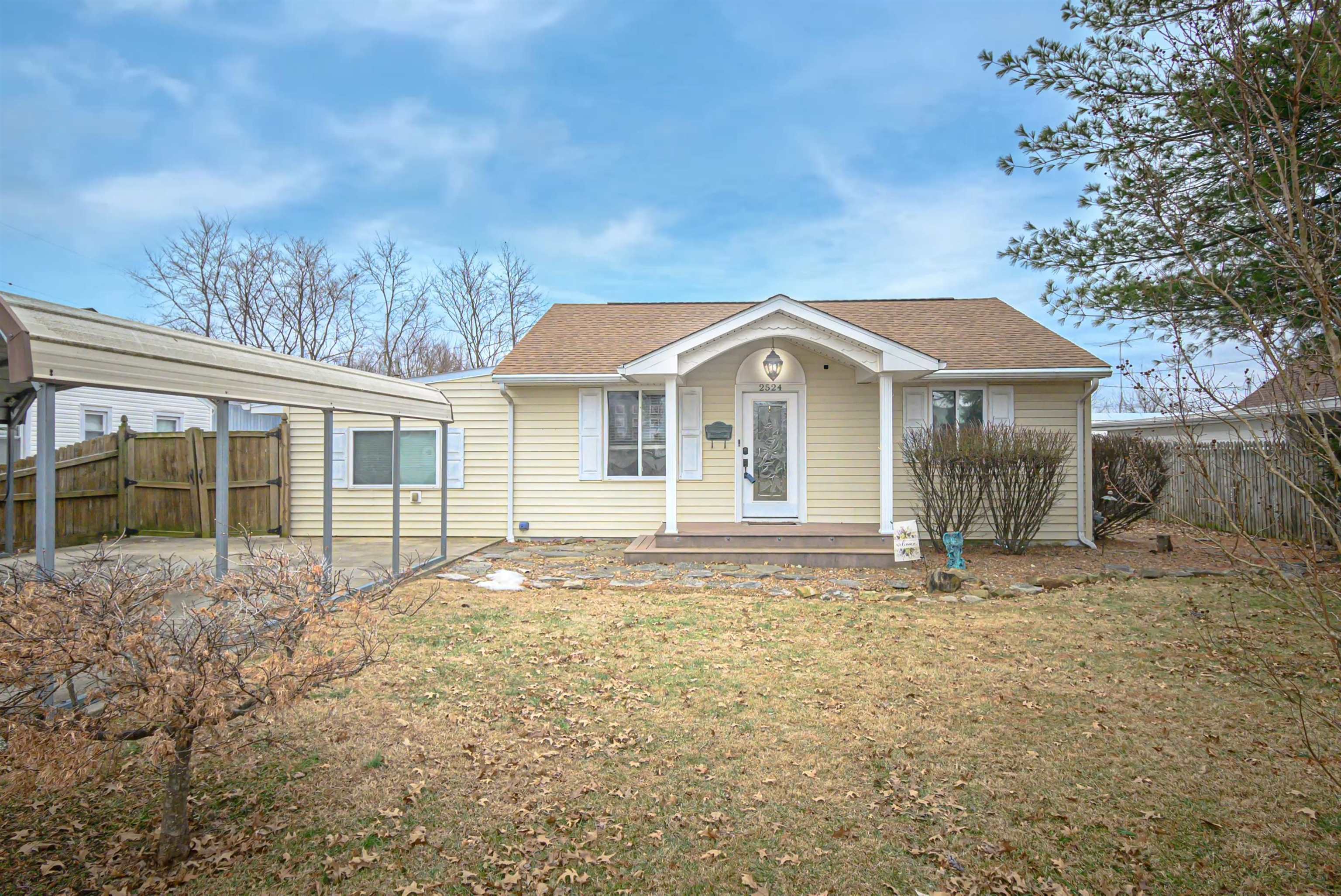 2524 9th Street, Owensboro, Kentucky 42303, 3 Bedrooms Bedrooms, ,2 BathroomsBathrooms,Single Family Residence,For Sale,9th Street,91483