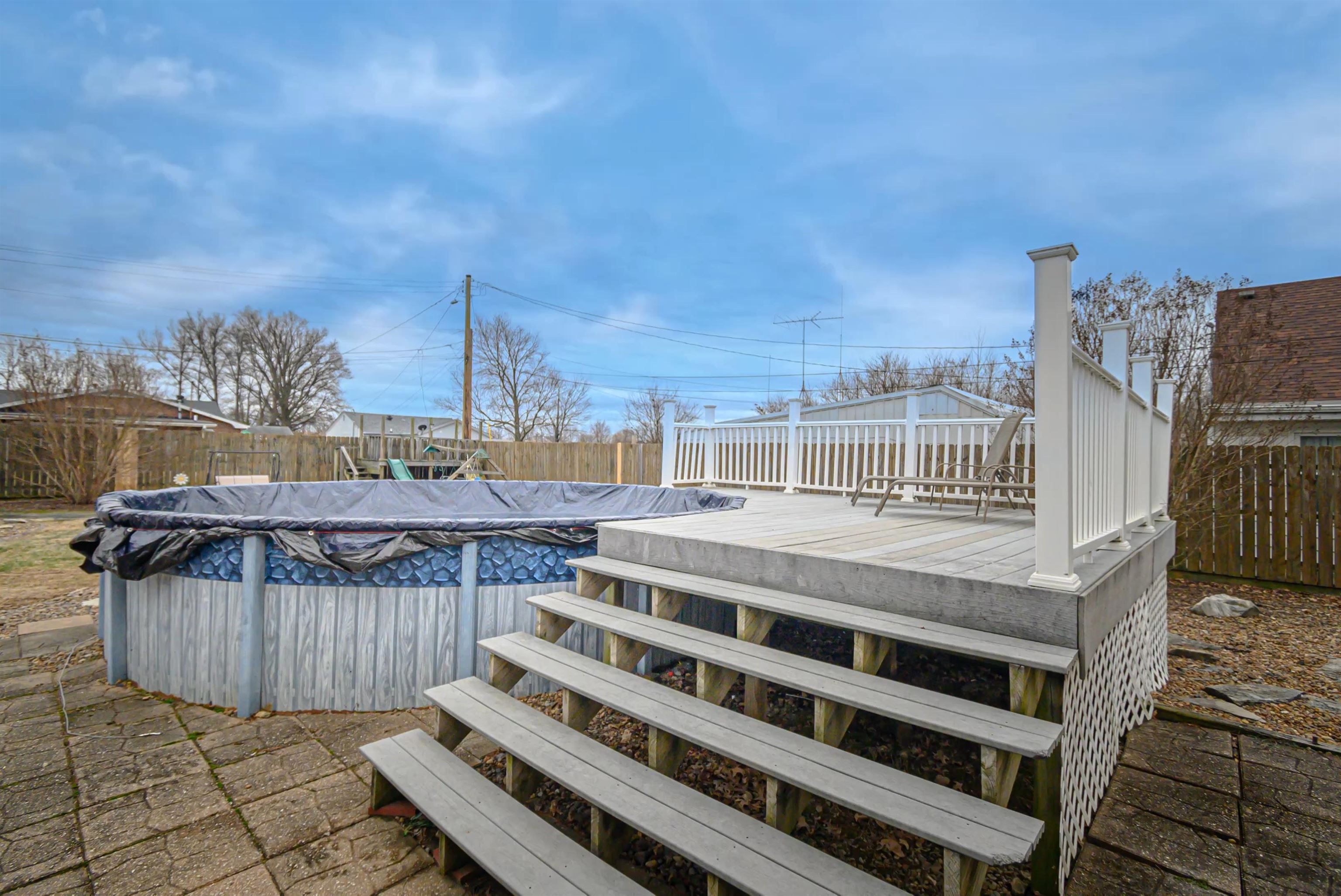 2524 9th Street, Owensboro, Kentucky 42303, 3 Bedrooms Bedrooms, ,2 BathroomsBathrooms,Single Family Residence,For Sale,9th Street,91483