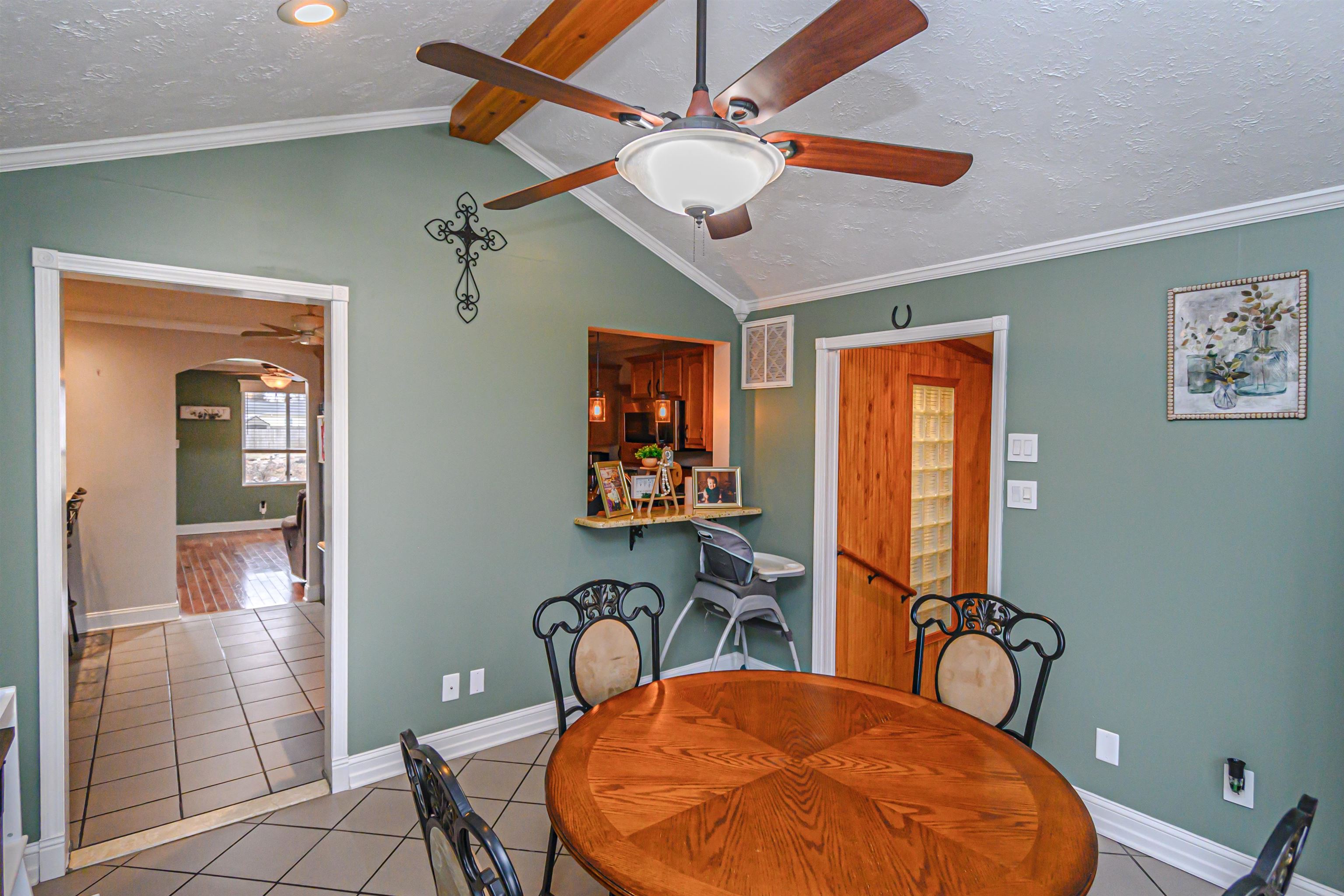2524 9th Street, Owensboro, Kentucky 42303, 3 Bedrooms Bedrooms, ,2 BathroomsBathrooms,Single Family Residence,For Sale,9th Street,91483