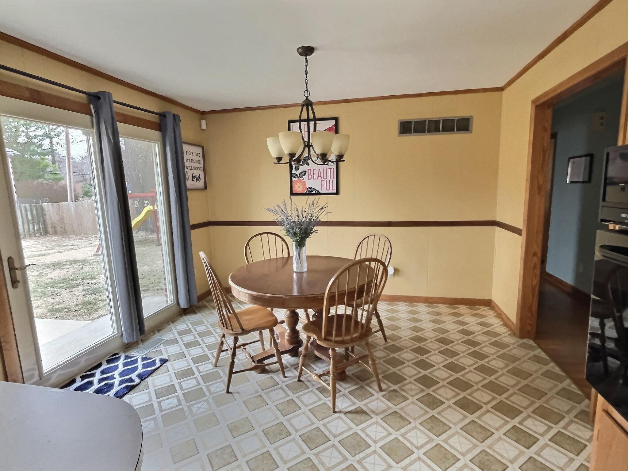 708 Parkway Drive, Owensboro, Kentucky 42303, 3 Bedrooms Bedrooms, ,1 BathroomBathrooms,Single Family Residence,For Sale,Parkway Drive,91484