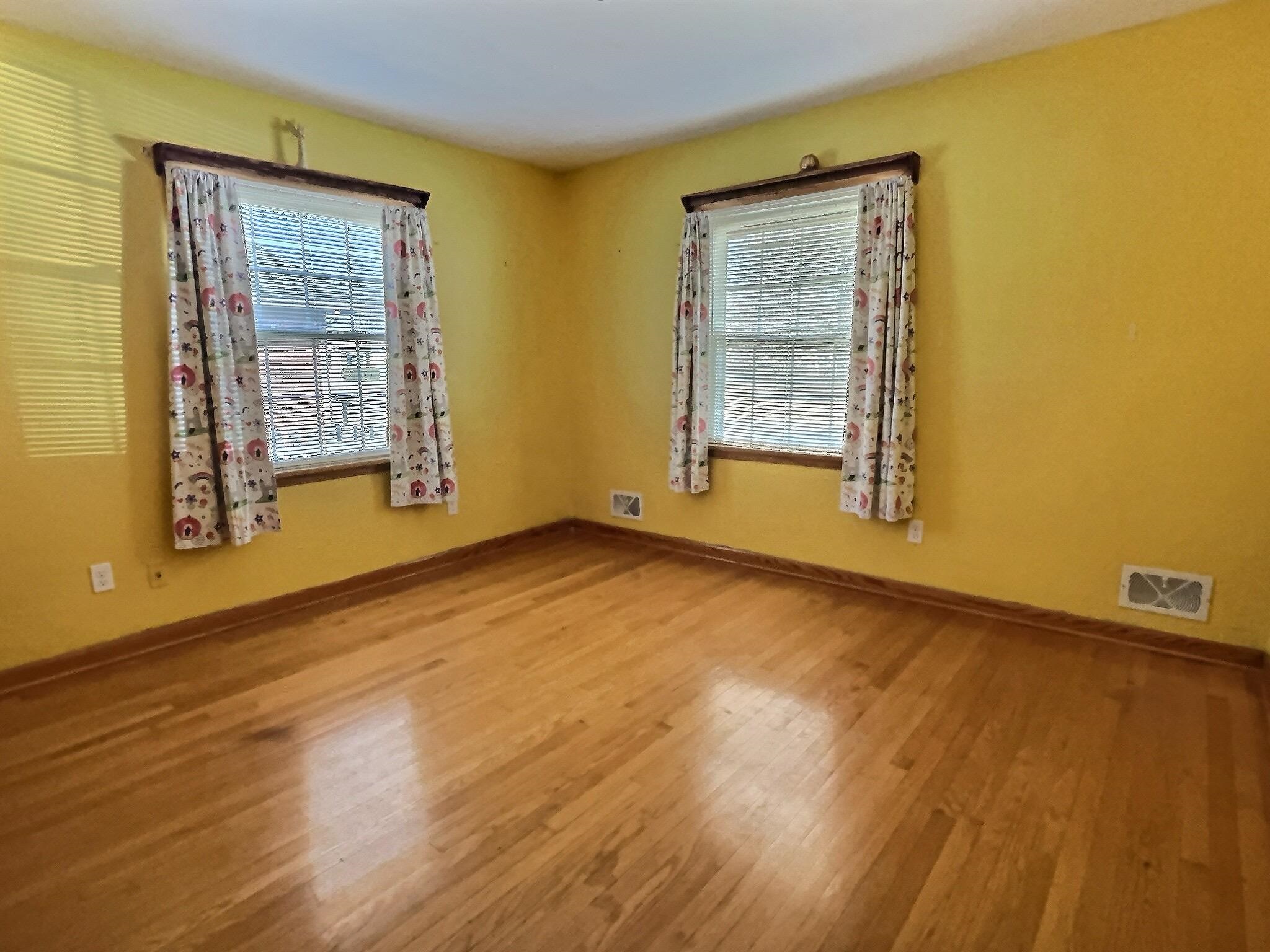 708 Parkway Drive, Owensboro, Kentucky 42303, 3 Bedrooms Bedrooms, ,1 BathroomBathrooms,Single Family Residence,For Sale,Parkway Drive,91484