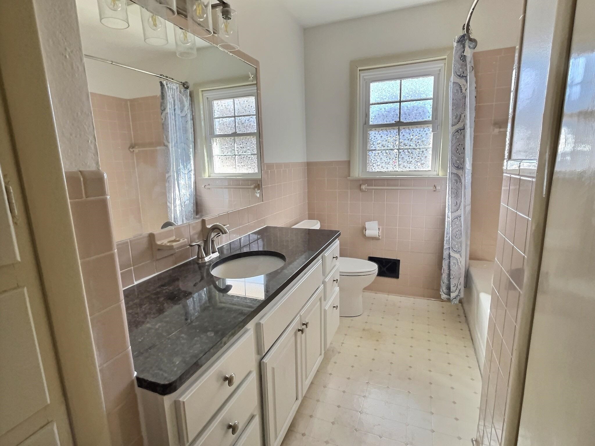 708 Parkway Drive, Owensboro, Kentucky 42303, 3 Bedrooms Bedrooms, ,1 BathroomBathrooms,Single Family Residence,For Sale,Parkway Drive,91484