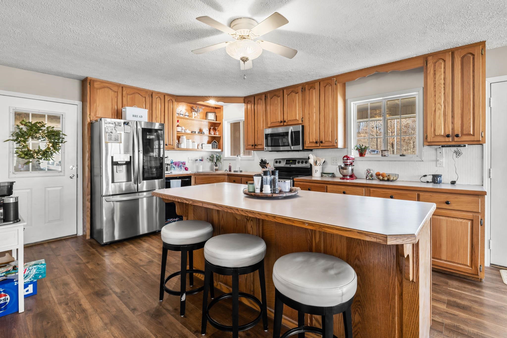 398 Indian Hill Road, Hawesville, Kentucky 42348, 4 Bedrooms Bedrooms, ,3 BathroomsBathrooms,Single Family Residence,For Sale,Indian Hill Road,91495
