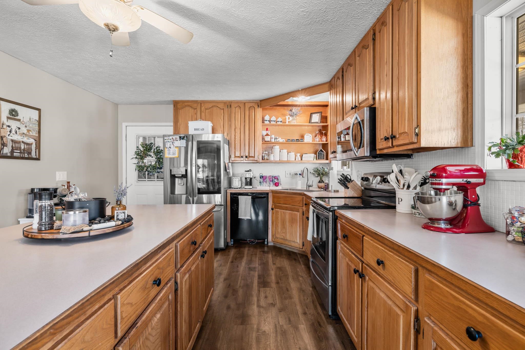 398 Indian Hill Road, Hawesville, Kentucky 42348, 4 Bedrooms Bedrooms, ,3 BathroomsBathrooms,Single Family Residence,For Sale,Indian Hill Road,91495