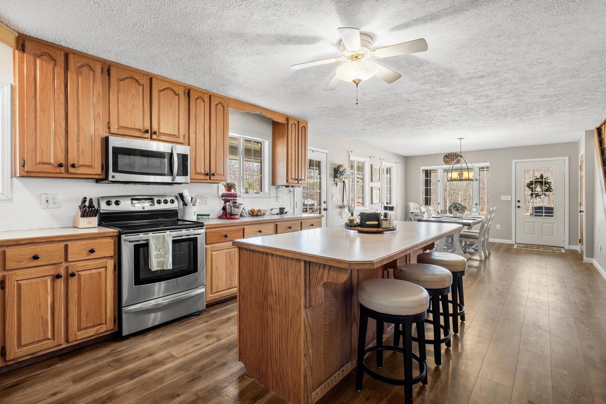 398 Indian Hill Road, Hawesville, Kentucky 42348, 4 Bedrooms Bedrooms, ,3 BathroomsBathrooms,Single Family Residence,For Sale,Indian Hill Road,91495