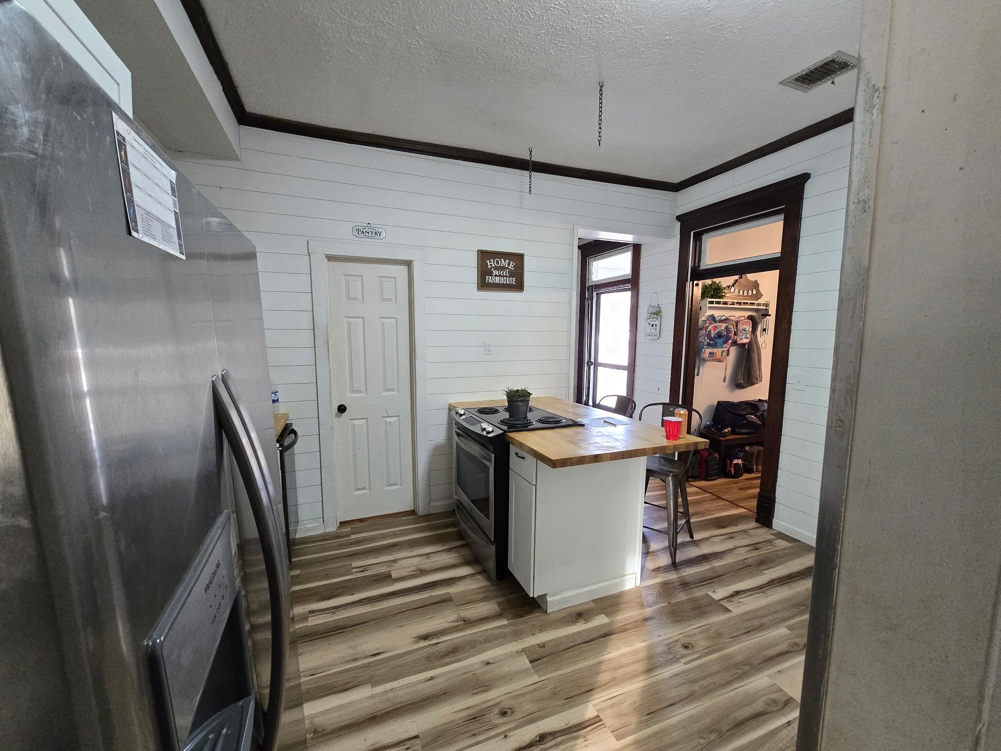 10100 HWY 231, Utica, Kentucky 42376, 4 Bedrooms Bedrooms, ,2 BathroomsBathrooms,Single Family Residence,For Sale,HWY 231,91499