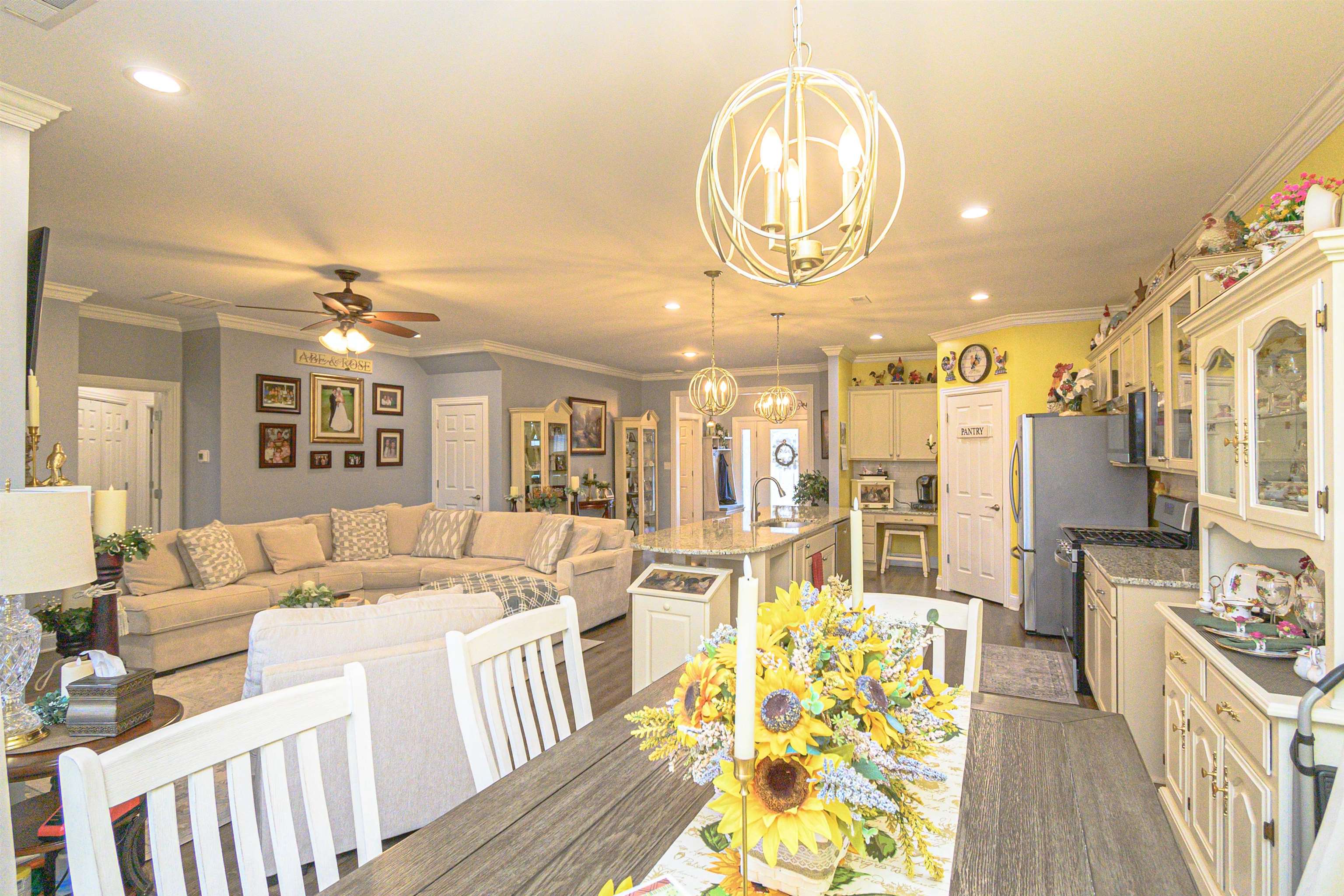 664 Stableford Circle, Owensboro, Kentucky 42303, 4 Bedrooms Bedrooms, ,2 BathroomsBathrooms,Single Family Residence,For Sale,Stableford Circle,91507