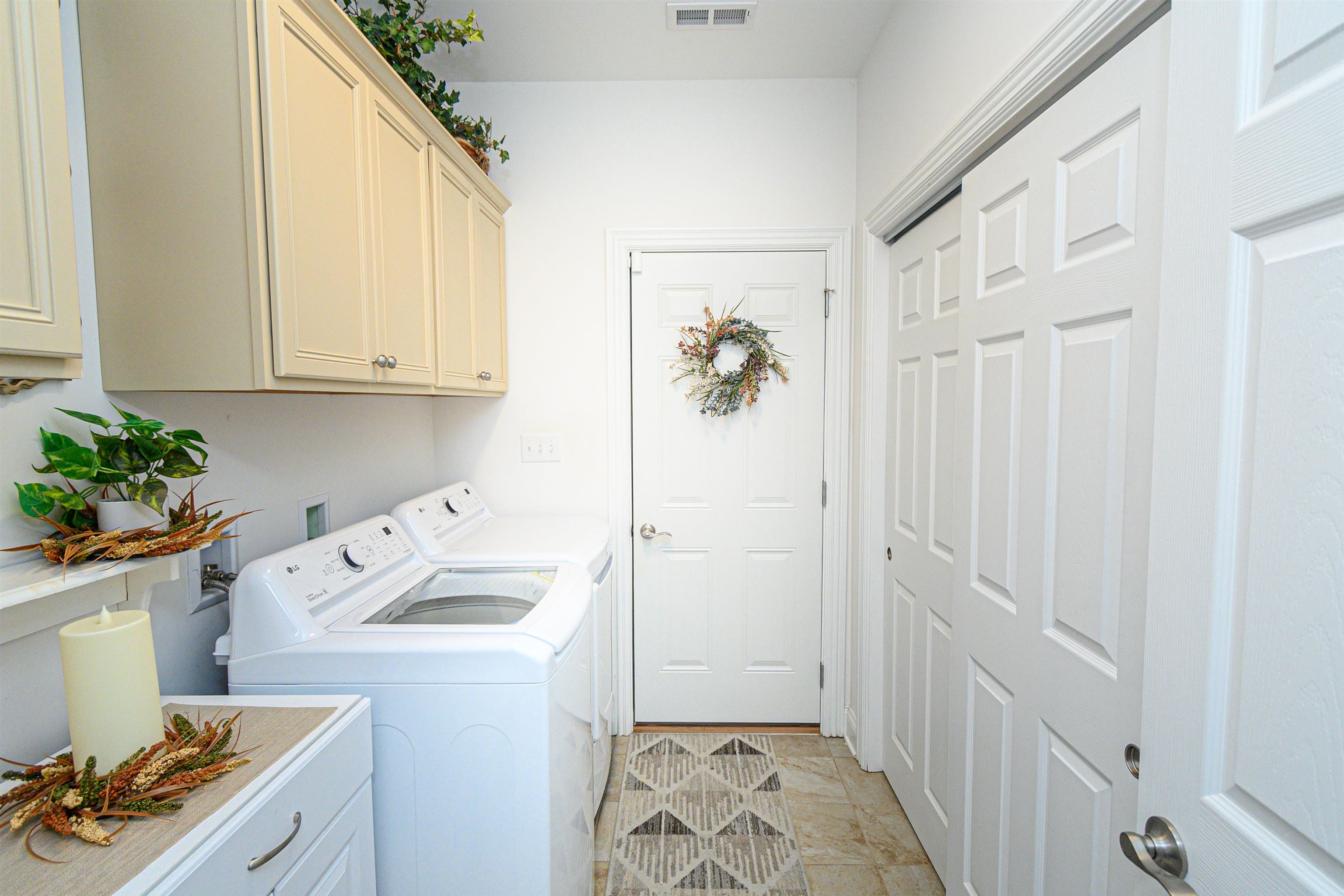 664 Stableford Circle, Owensboro, Kentucky 42303, 4 Bedrooms Bedrooms, ,2 BathroomsBathrooms,Single Family Residence,For Sale,Stableford Circle,91507