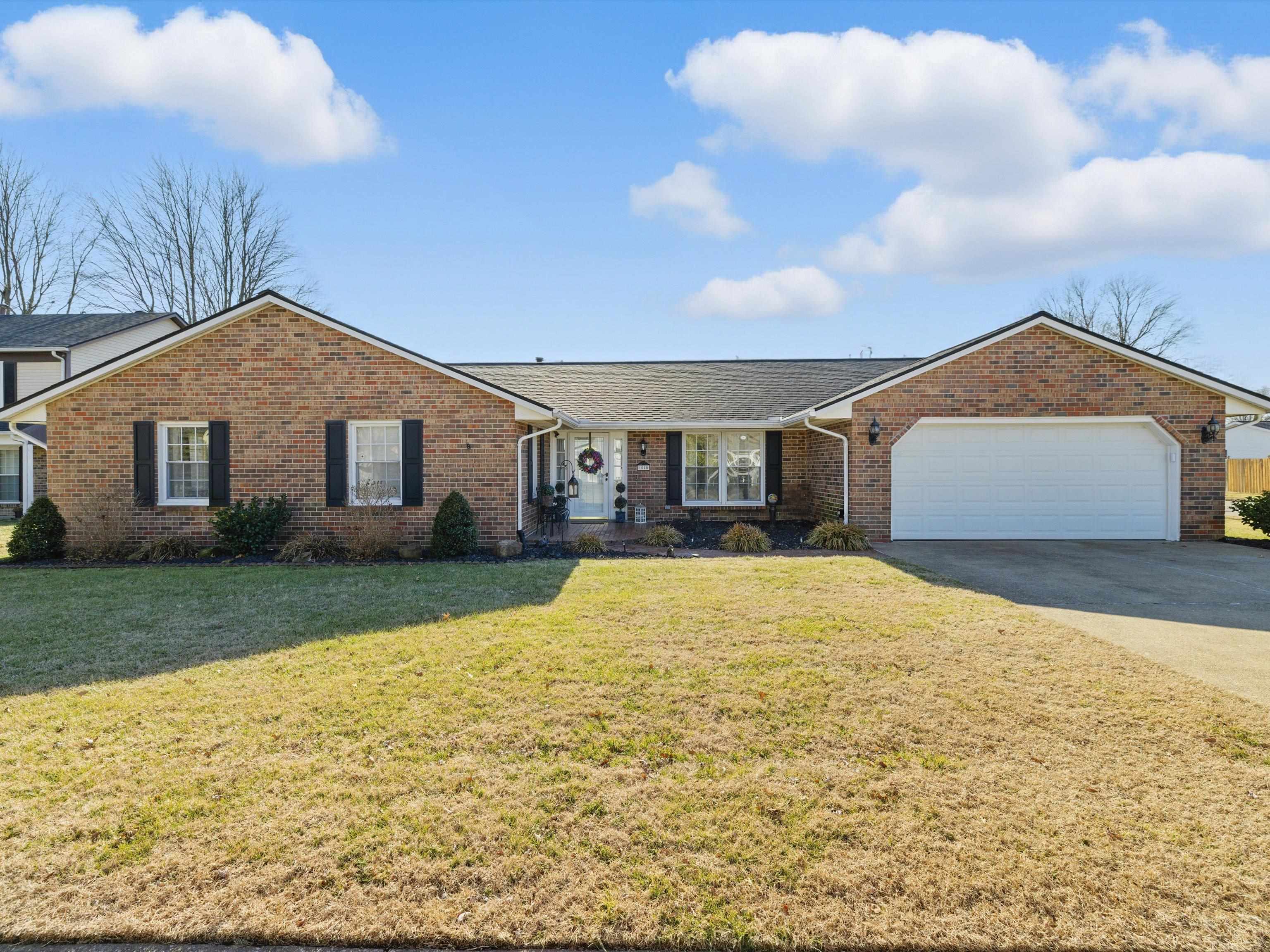 1000 Michaels Ct, Owensboro, Kentucky 42303, 3 Bedrooms Bedrooms, ,2 BathroomsBathrooms,Single Family Residence,For Sale,Michaels Ct,91508