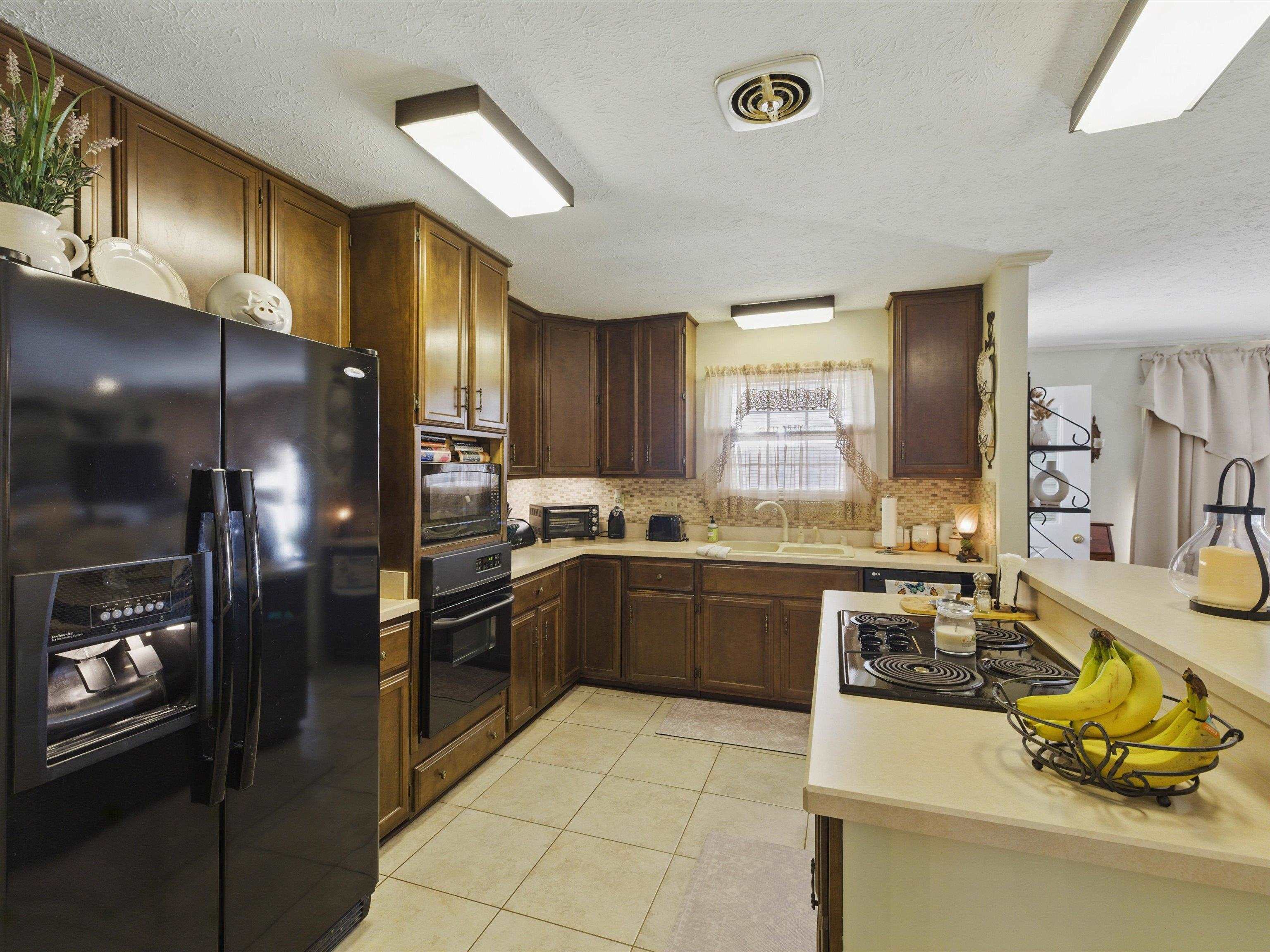 1000 Michaels Ct, Owensboro, Kentucky 42303, 3 Bedrooms Bedrooms, ,2 BathroomsBathrooms,Single Family Residence,For Sale,Michaels Ct,91508