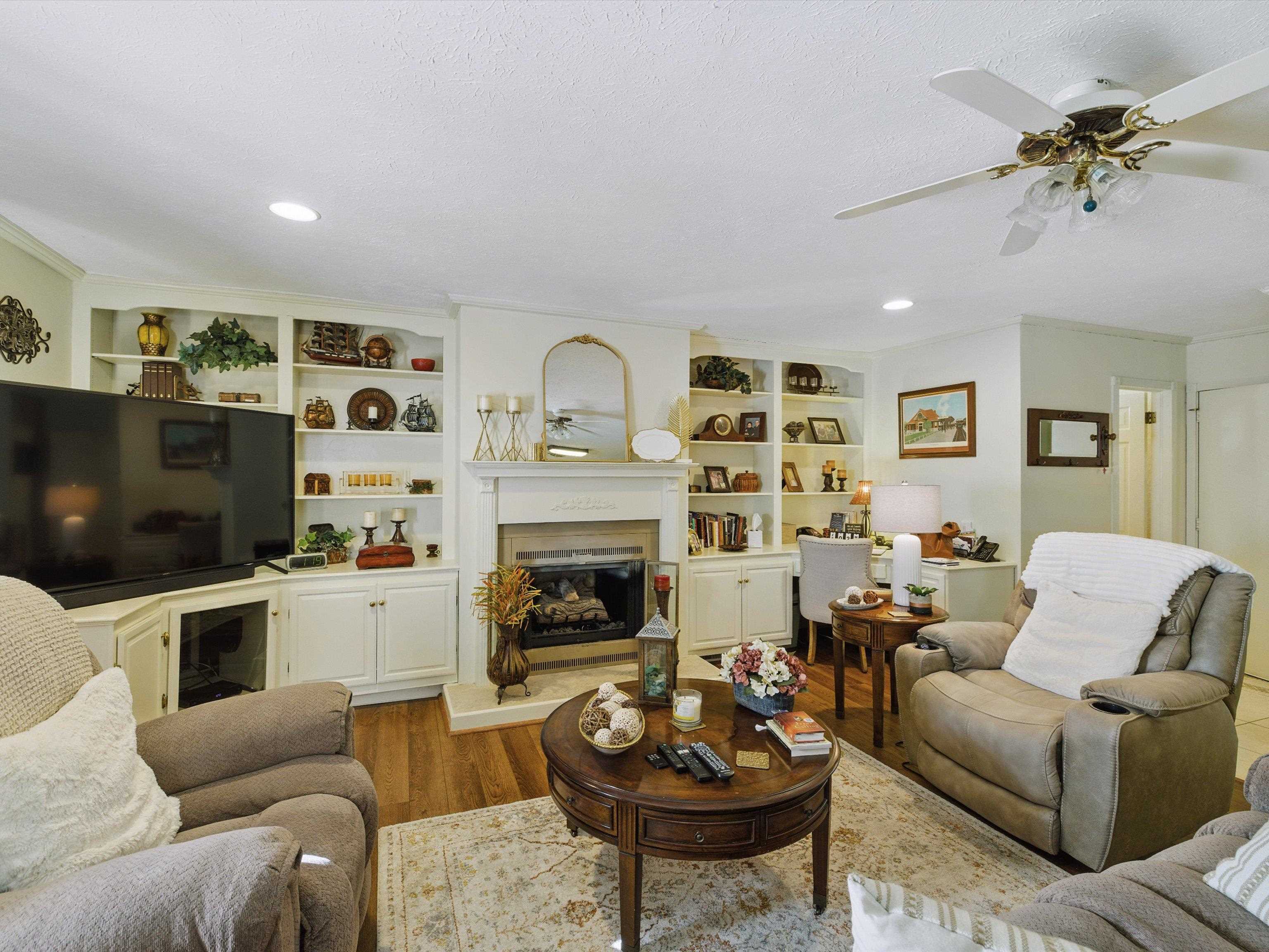 1000 Michaels Ct, Owensboro, Kentucky 42303, 3 Bedrooms Bedrooms, ,2 BathroomsBathrooms,Single Family Residence,For Sale,Michaels Ct,91508
