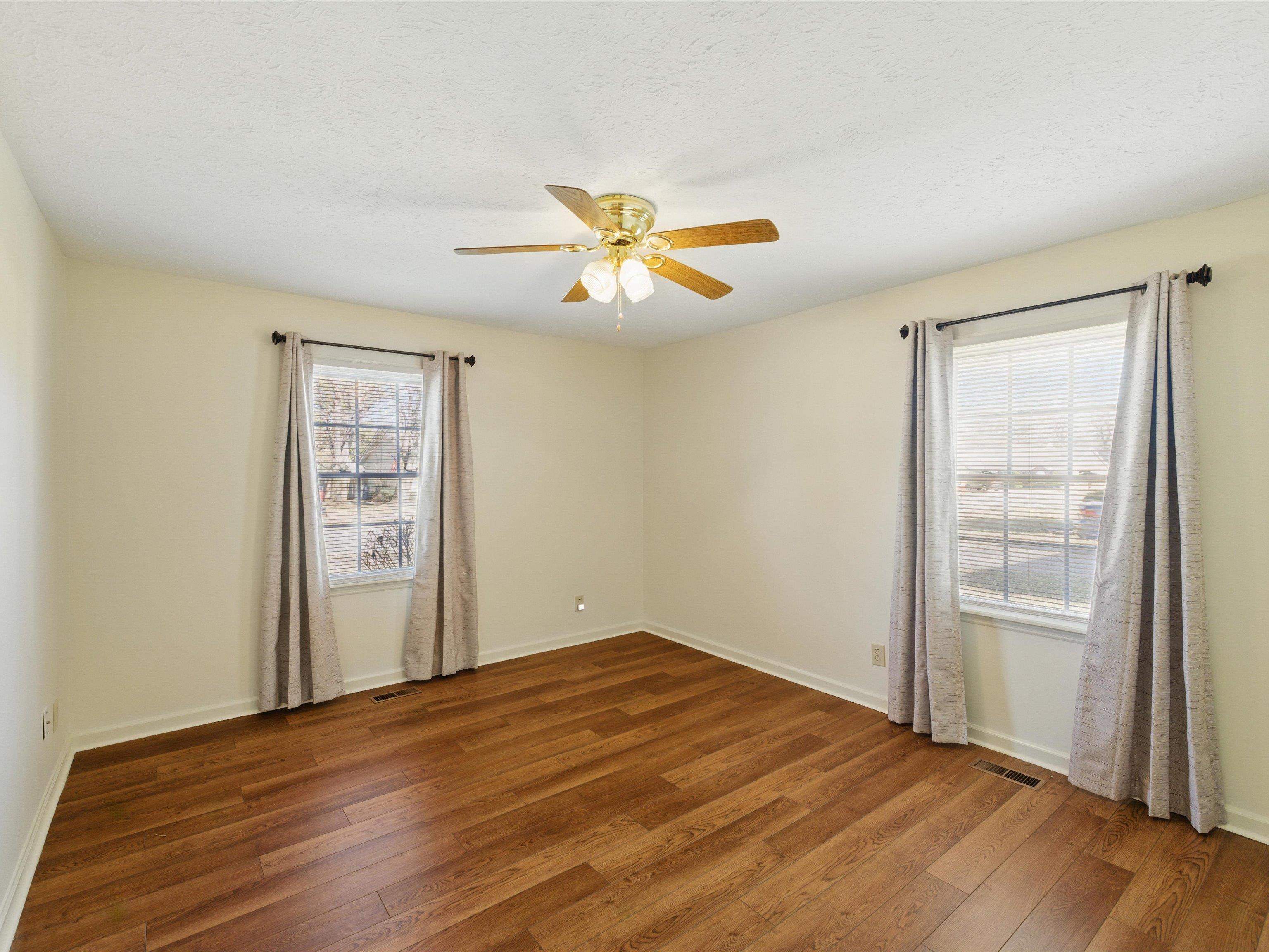 1000 Michaels Ct, Owensboro, Kentucky 42303, 3 Bedrooms Bedrooms, ,2 BathroomsBathrooms,Single Family Residence,For Sale,Michaels Ct,91508