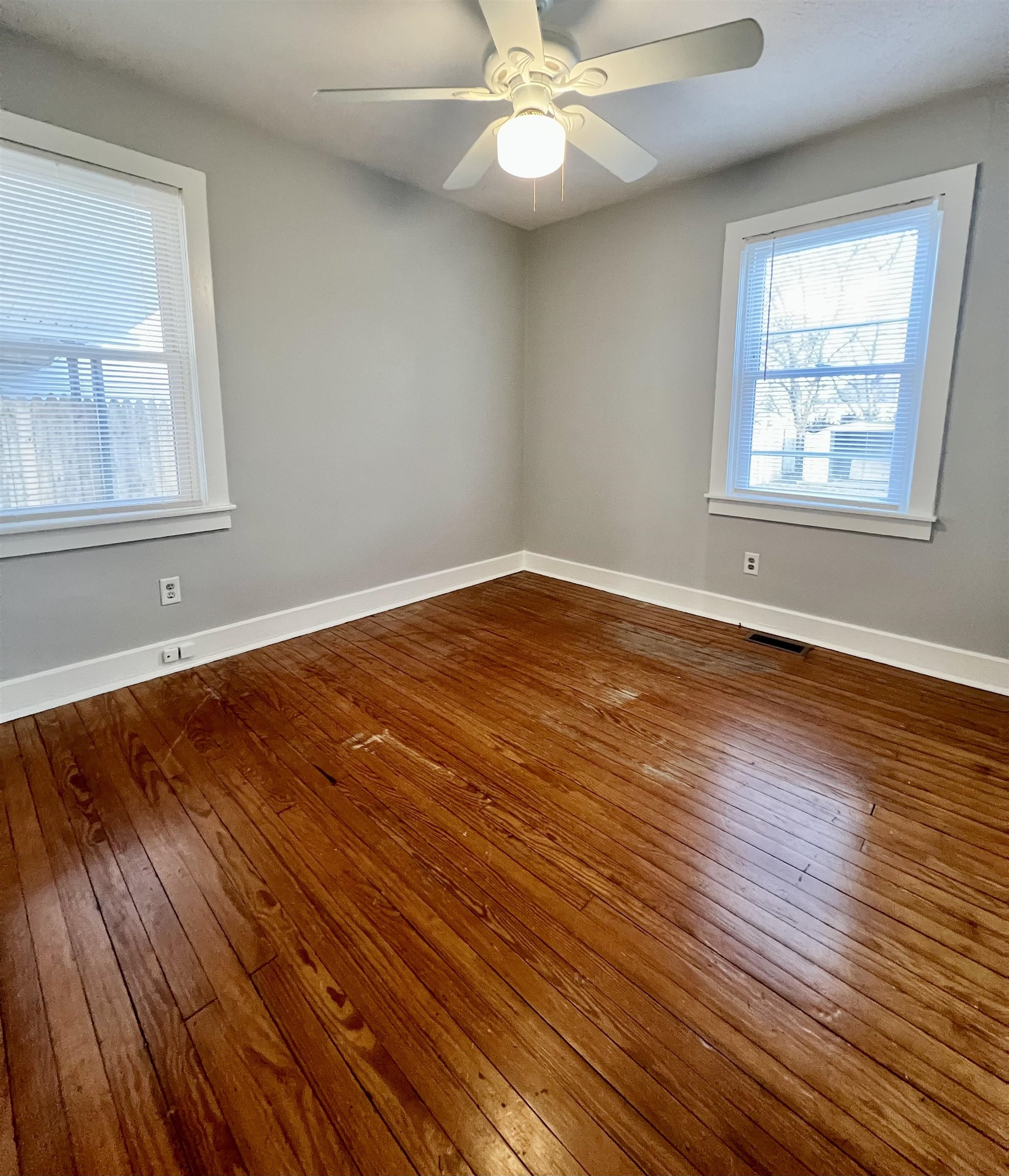 3231 St. Ann St, Owensboro, Kentucky 42303, 2 Bedrooms Bedrooms, ,1 BathroomBathrooms,Single Family Residence,For Sale,St. Ann St,91509