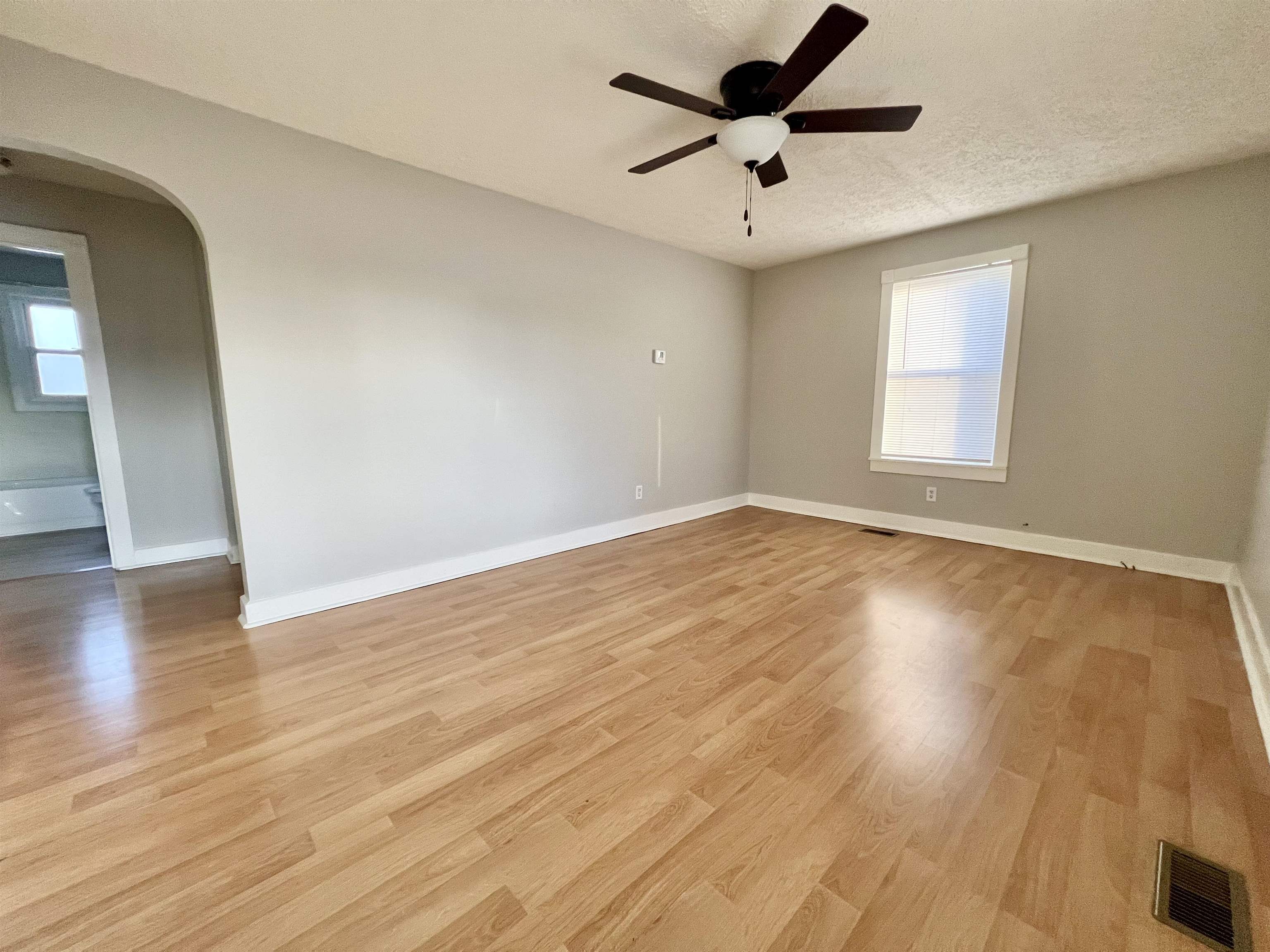 3231 St. Ann St, Owensboro, Kentucky 42303, 2 Bedrooms Bedrooms, ,1 BathroomBathrooms,Single Family Residence,For Sale,St. Ann St,91509