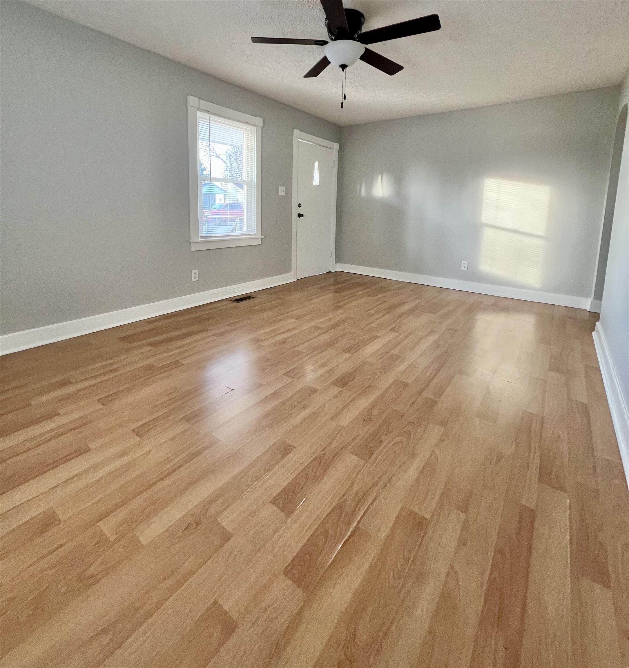 3231 St. Ann St, Owensboro, Kentucky 42303, 2 Bedrooms Bedrooms, ,1 BathroomBathrooms,Single Family Residence,For Sale,St. Ann St,91509