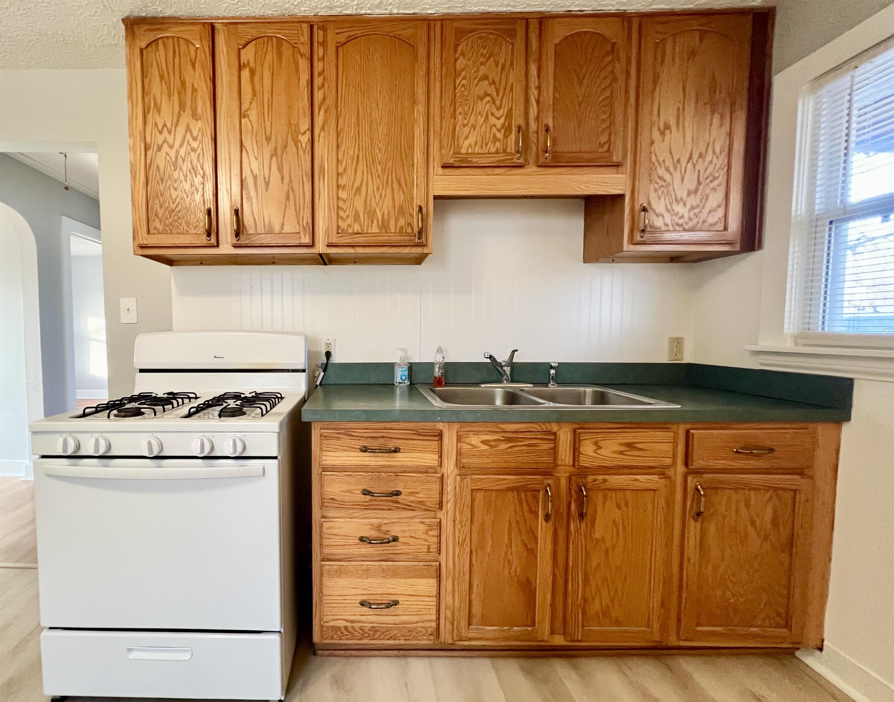 3231 St. Ann St, Owensboro, Kentucky 42303, 2 Bedrooms Bedrooms, ,1 BathroomBathrooms,Single Family Residence,For Sale,St. Ann St,91509