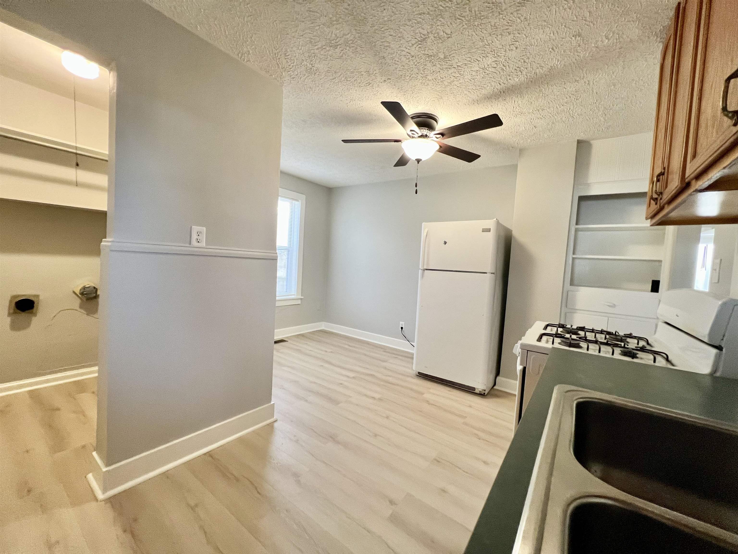 3231 St. Ann St, Owensboro, Kentucky 42303, 2 Bedrooms Bedrooms, ,1 BathroomBathrooms,Single Family Residence,For Sale,St. Ann St,91509
