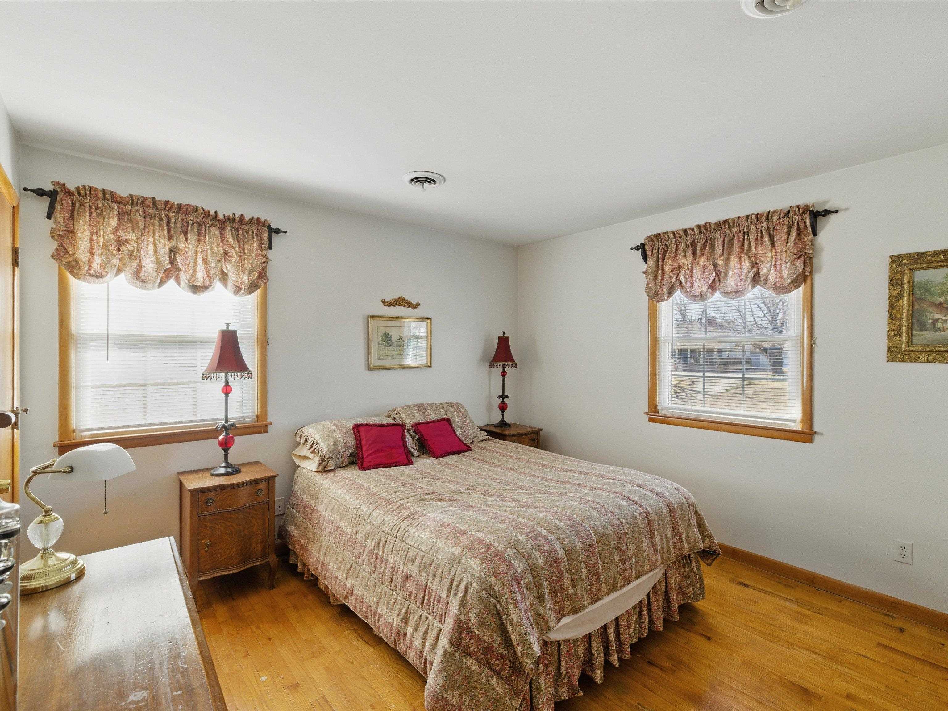2923 Old Hartford Road, Owensboro, Kentucky 42303, 4 Bedrooms Bedrooms, ,1 BathroomBathrooms,Single Family Residence,For Sale,Old Hartford Road,91510