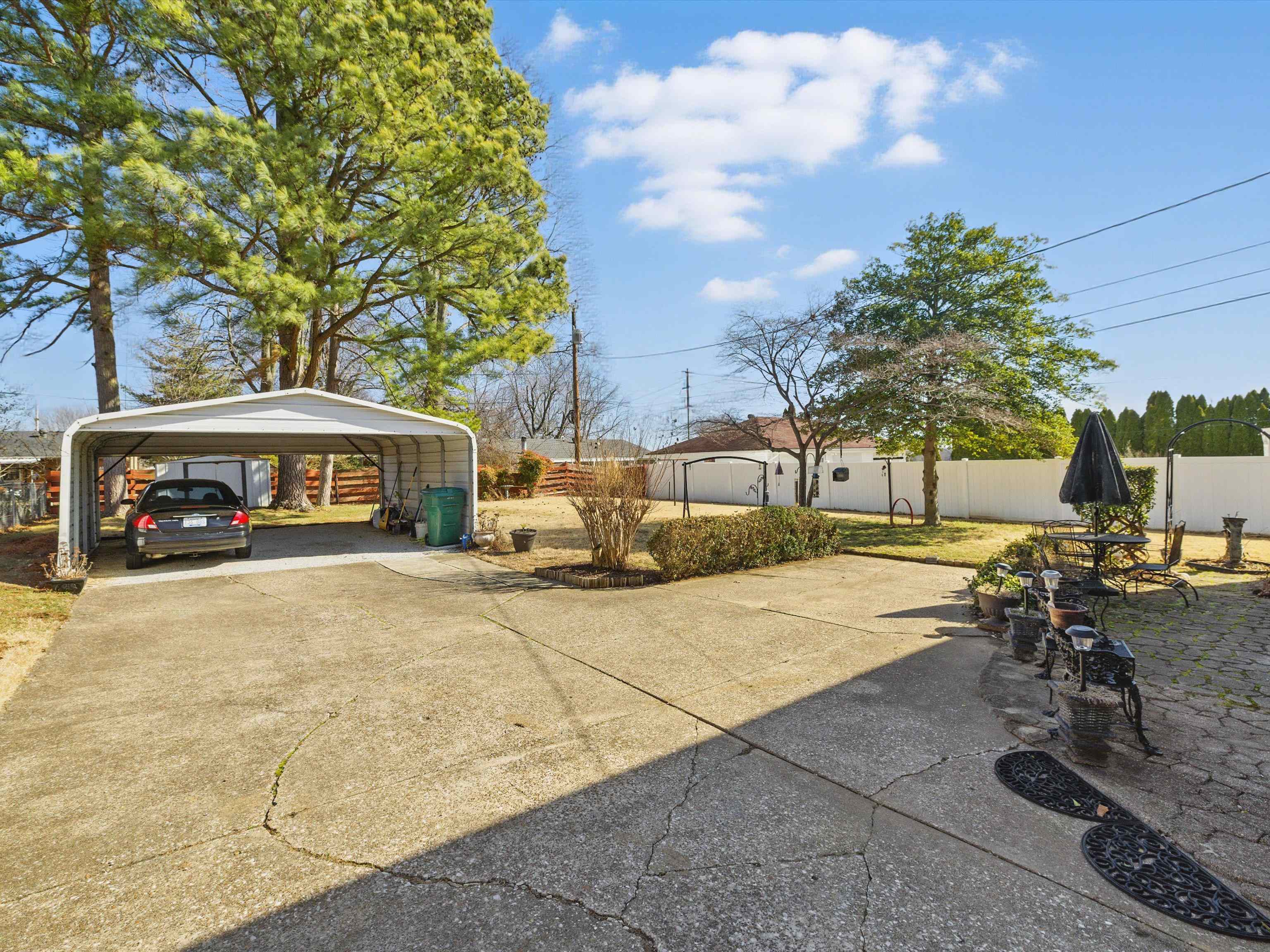2923 Old Hartford Road, Owensboro, Kentucky 42303, 4 Bedrooms Bedrooms, ,1 BathroomBathrooms,Single Family Residence,For Sale,Old Hartford Road,91510