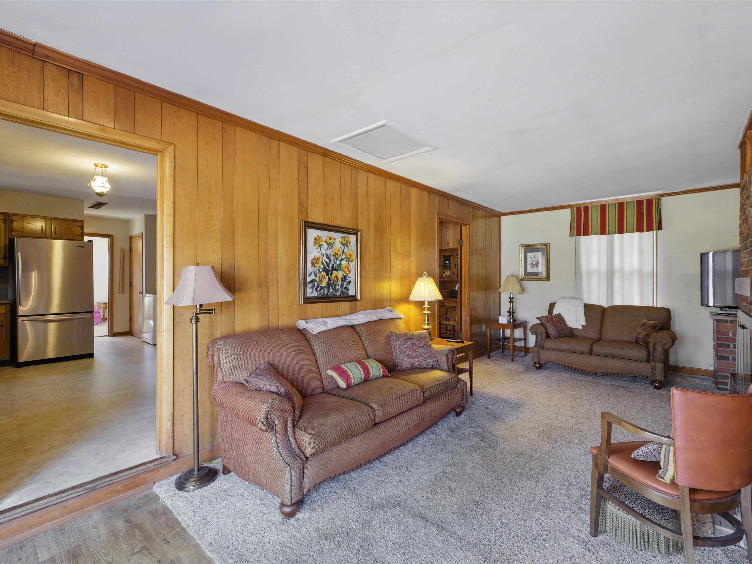 2923 Old Hartford Road, Owensboro, Kentucky 42303, 4 Bedrooms Bedrooms, ,1 BathroomBathrooms,Single Family Residence,For Sale,Old Hartford Road,91510