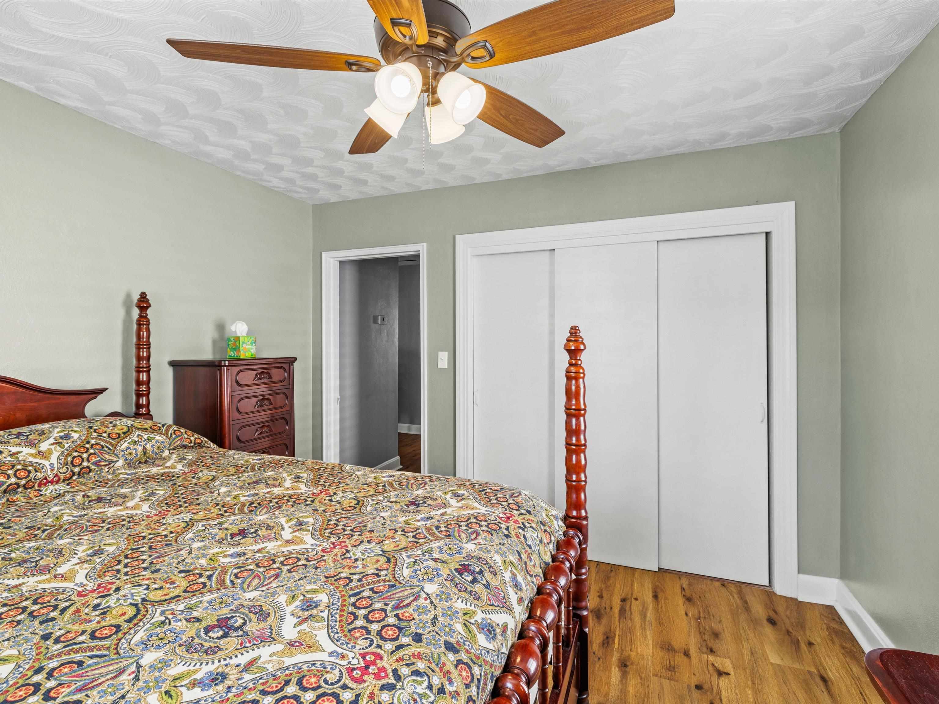 907 Hill Avenue, Owensboro, Kentucky 42301, 3 Bedrooms Bedrooms, ,1 BathroomBathrooms,Single Family Residence,For Sale,Hill Avenue,91512