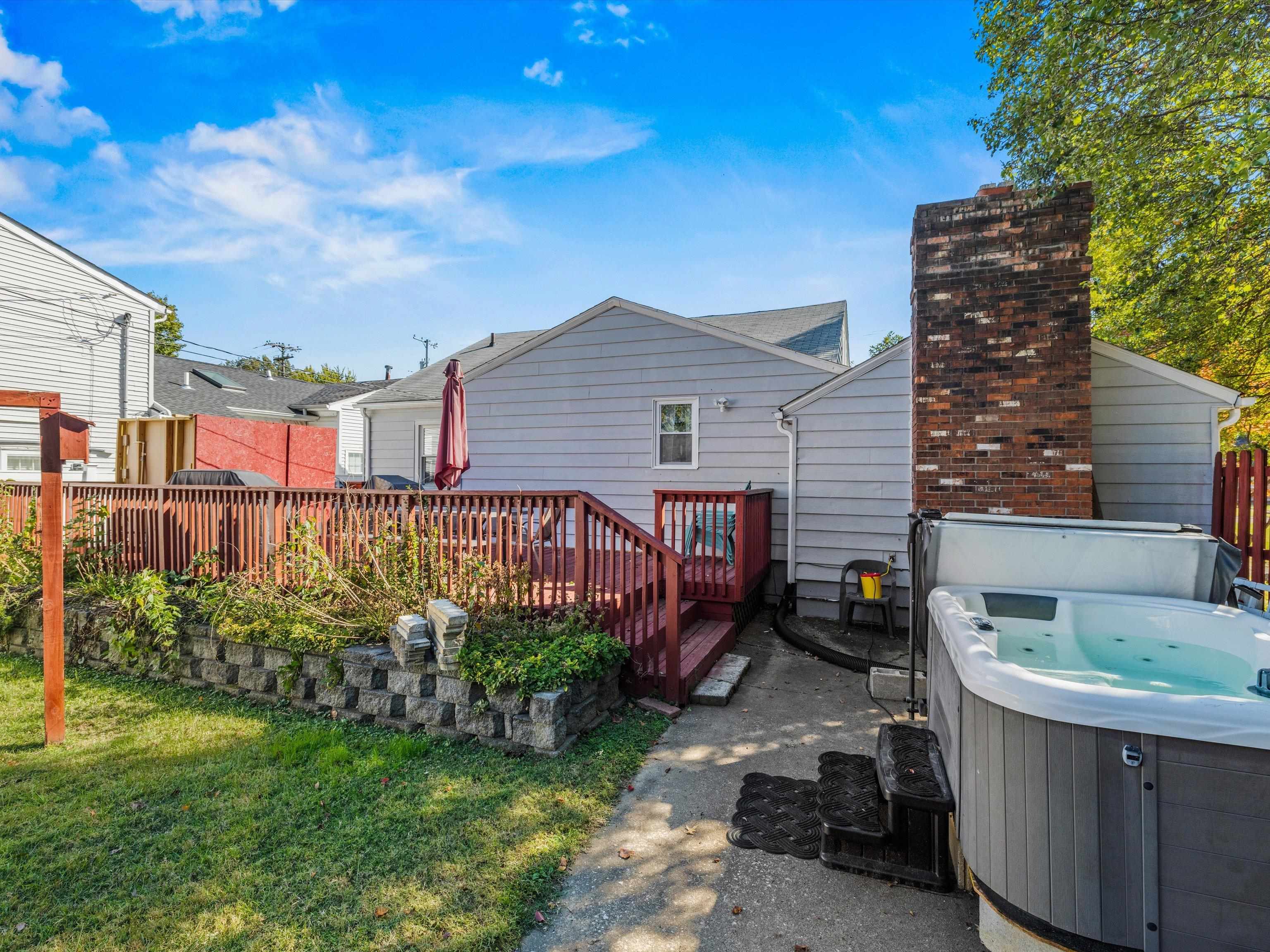 907 Hill Avenue, Owensboro, Kentucky 42301, 3 Bedrooms Bedrooms, ,1 BathroomBathrooms,Single Family Residence,For Sale,Hill Avenue,91512