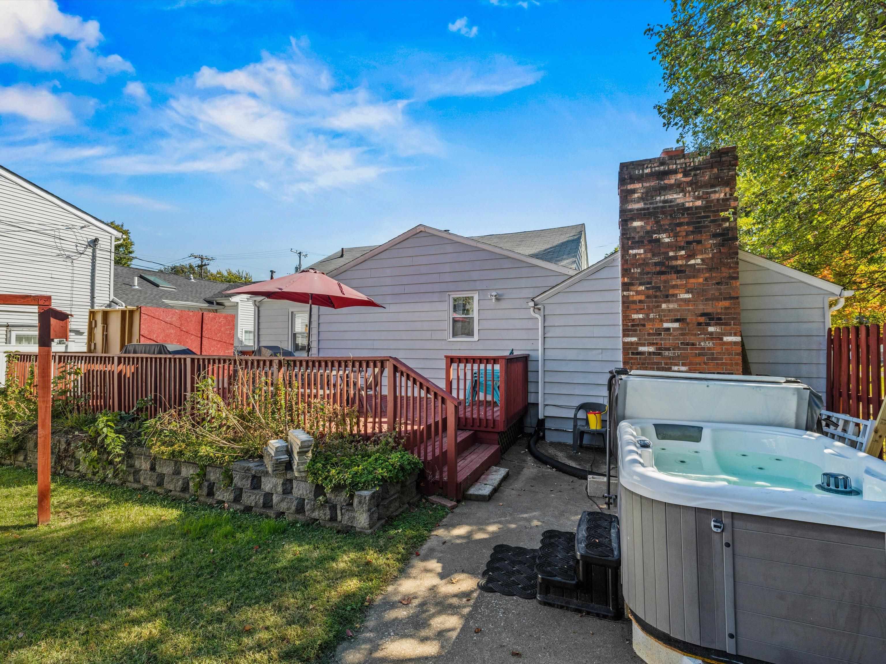 907 Hill Avenue, Owensboro, Kentucky 42301, 3 Bedrooms Bedrooms, ,1 BathroomBathrooms,Single Family Residence,For Sale,Hill Avenue,91512