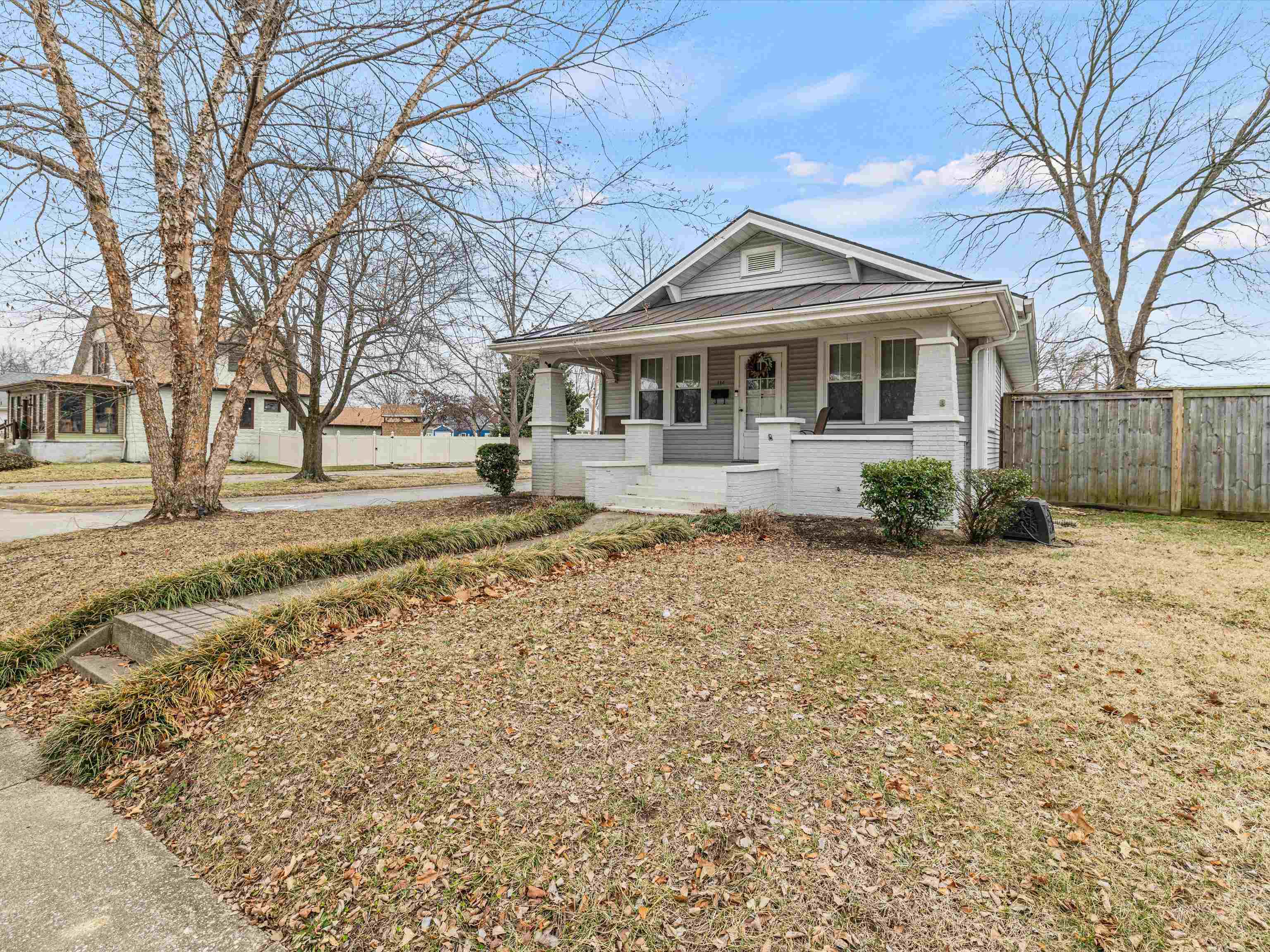 126 23rd Street, Owensboro, Kentucky 42303, 2 Bedrooms Bedrooms, ,1 BathroomBathrooms,Single Family Residence,For Sale,23rd Street,91515