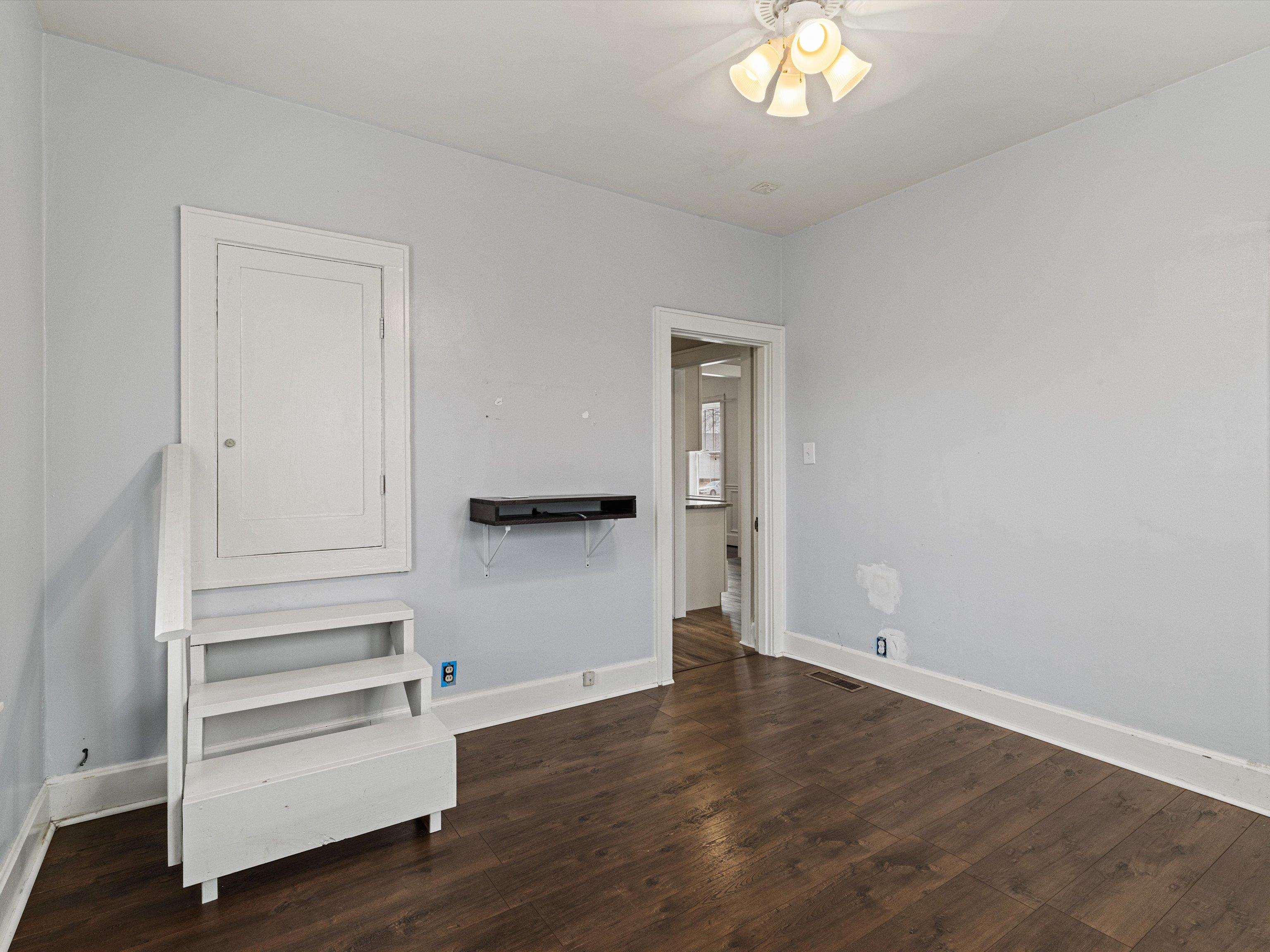 126 23rd Street, Owensboro, Kentucky 42303, 2 Bedrooms Bedrooms, ,1 BathroomBathrooms,Single Family Residence,For Sale,23rd Street,91515