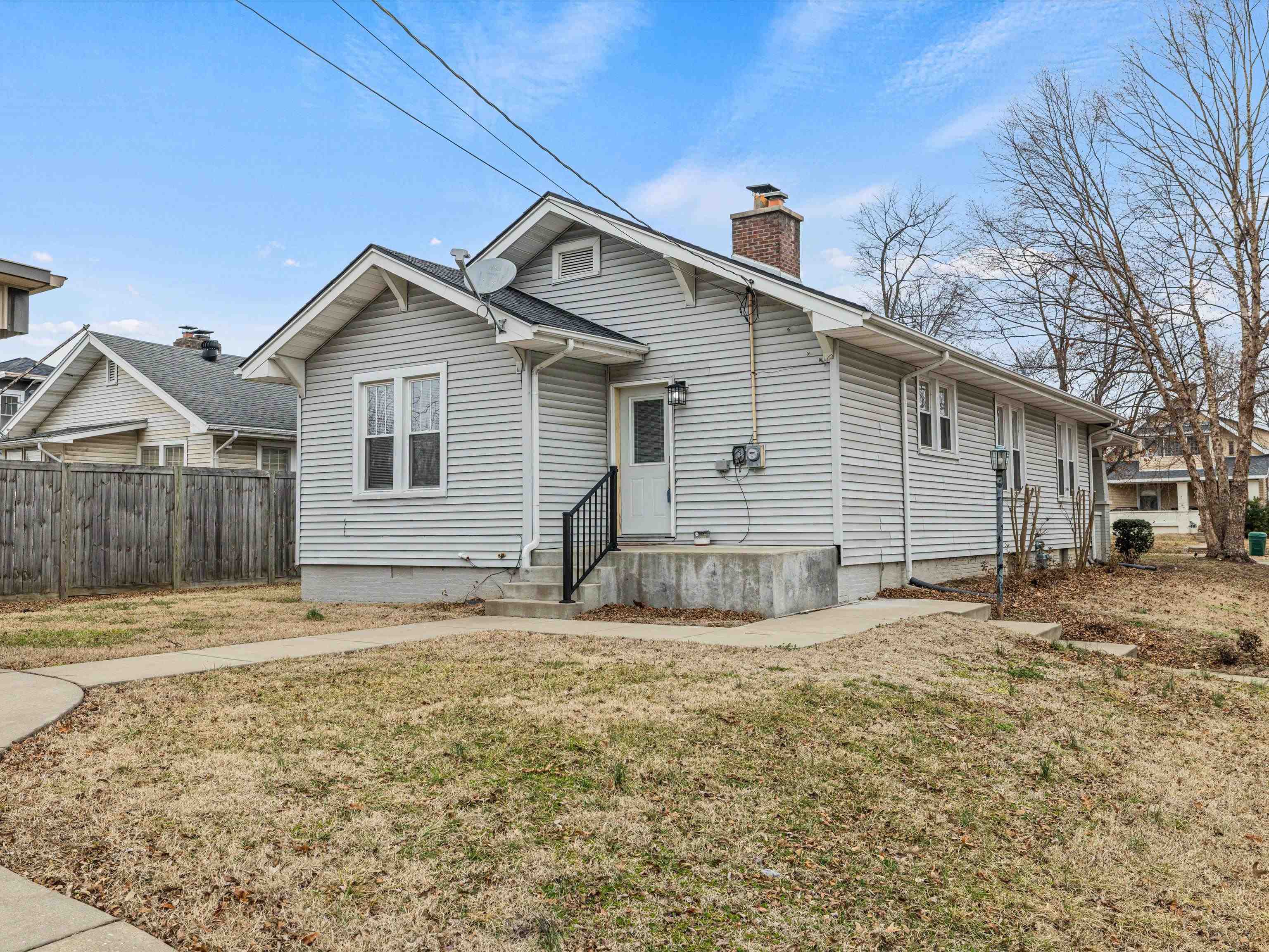 126 23rd Street, Owensboro, Kentucky 42303, 2 Bedrooms Bedrooms, ,1 BathroomBathrooms,Single Family Residence,For Sale,23rd Street,91515