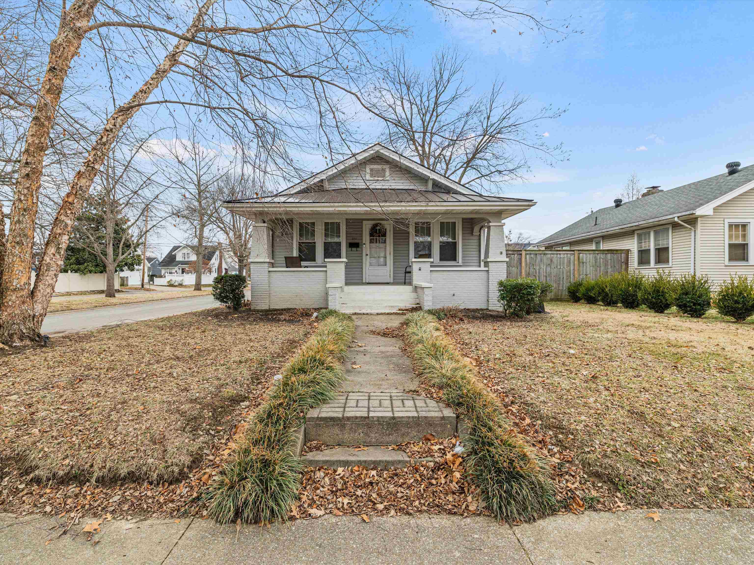 126 23rd Street, Owensboro, Kentucky 42303, 2 Bedrooms Bedrooms, ,1 BathroomBathrooms,Single Family Residence,For Sale,23rd Street,91515