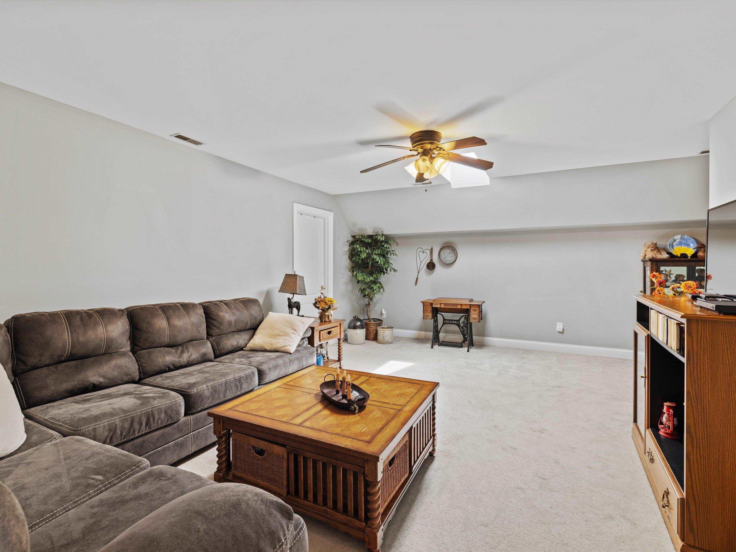 4707 Water Wheel Way, Owensboro, Kentucky 42303, 3 Bedrooms Bedrooms, ,2 BathroomsBathrooms,Single Family Residence,For Sale,Water Wheel Way,91518