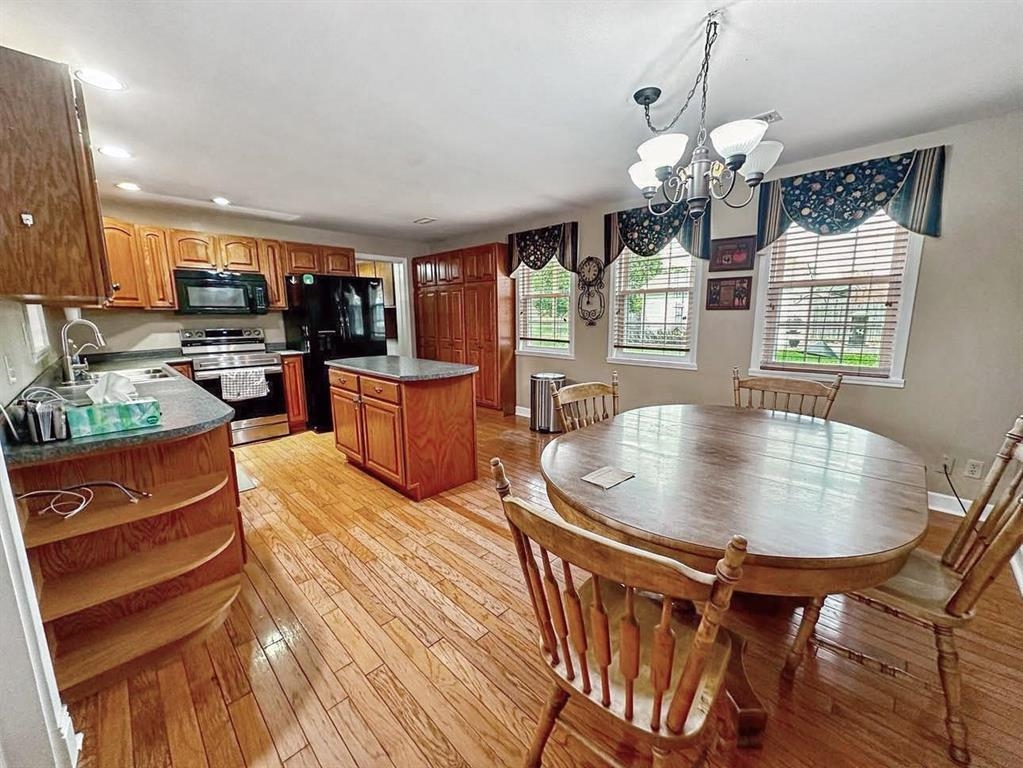1943 Ottawa, Owensboro, Kentucky 42301, 3 Bedrooms Bedrooms, ,2 BathroomsBathrooms,Single Family Residence,For Sale,Ottawa,91519